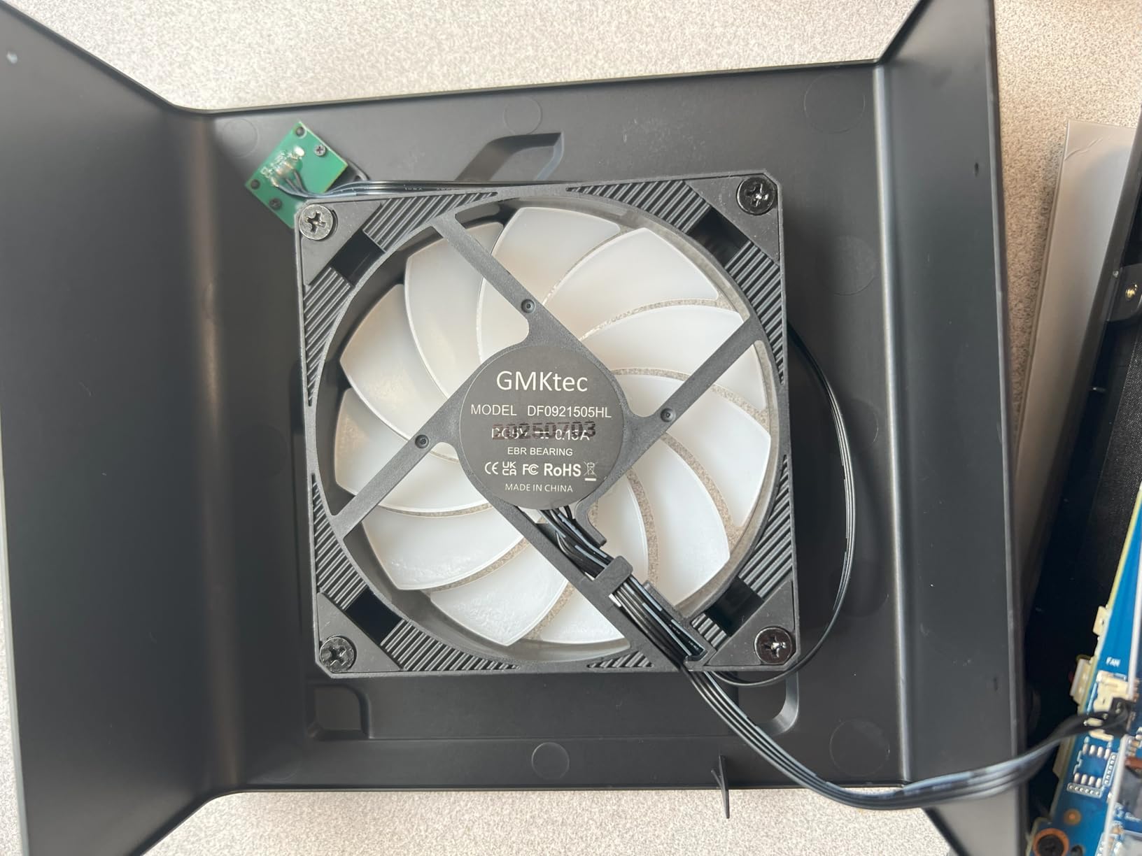 GMKtec K15 AI Mini PC Oculink with Intel Core Ultra 5 125U Processor, Barebones Without RAM/SSD/OS, Desktop Computer AI Boost, 3X M.2 2280 Storage Expansion, Dual NIC 2.5GbE, HDMI 2.1, USB4 customer photo 1