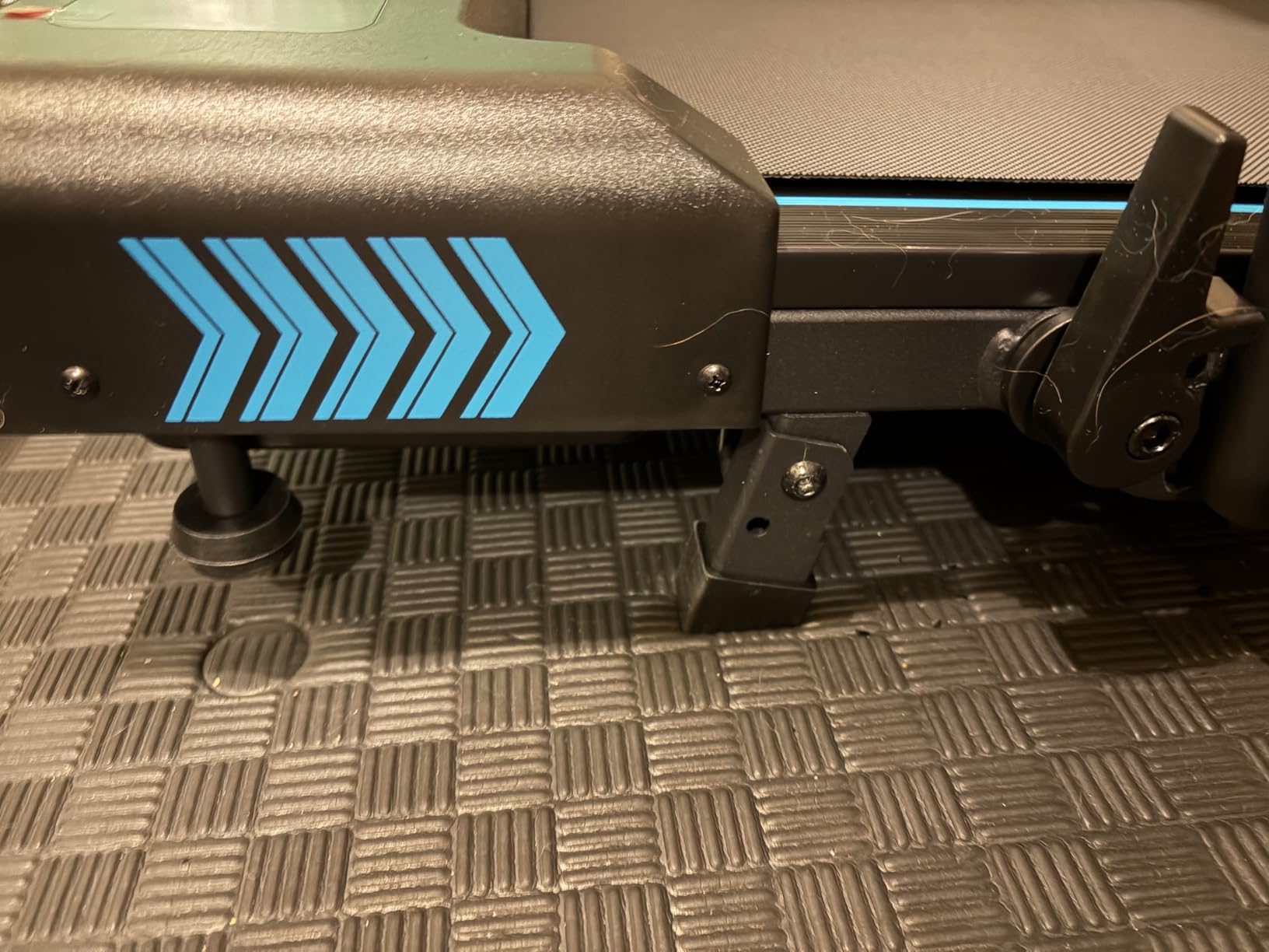 Walking Pad with 10% Incline Treadmills for Home, 4 in 1 6.2MPH Walking Pad Under Desk Treadmill with Full Screen LED Display, 2.75HP Brushless Drive, 12 HIIT Programs, 350 LBS Weight Capacity customer photo 2