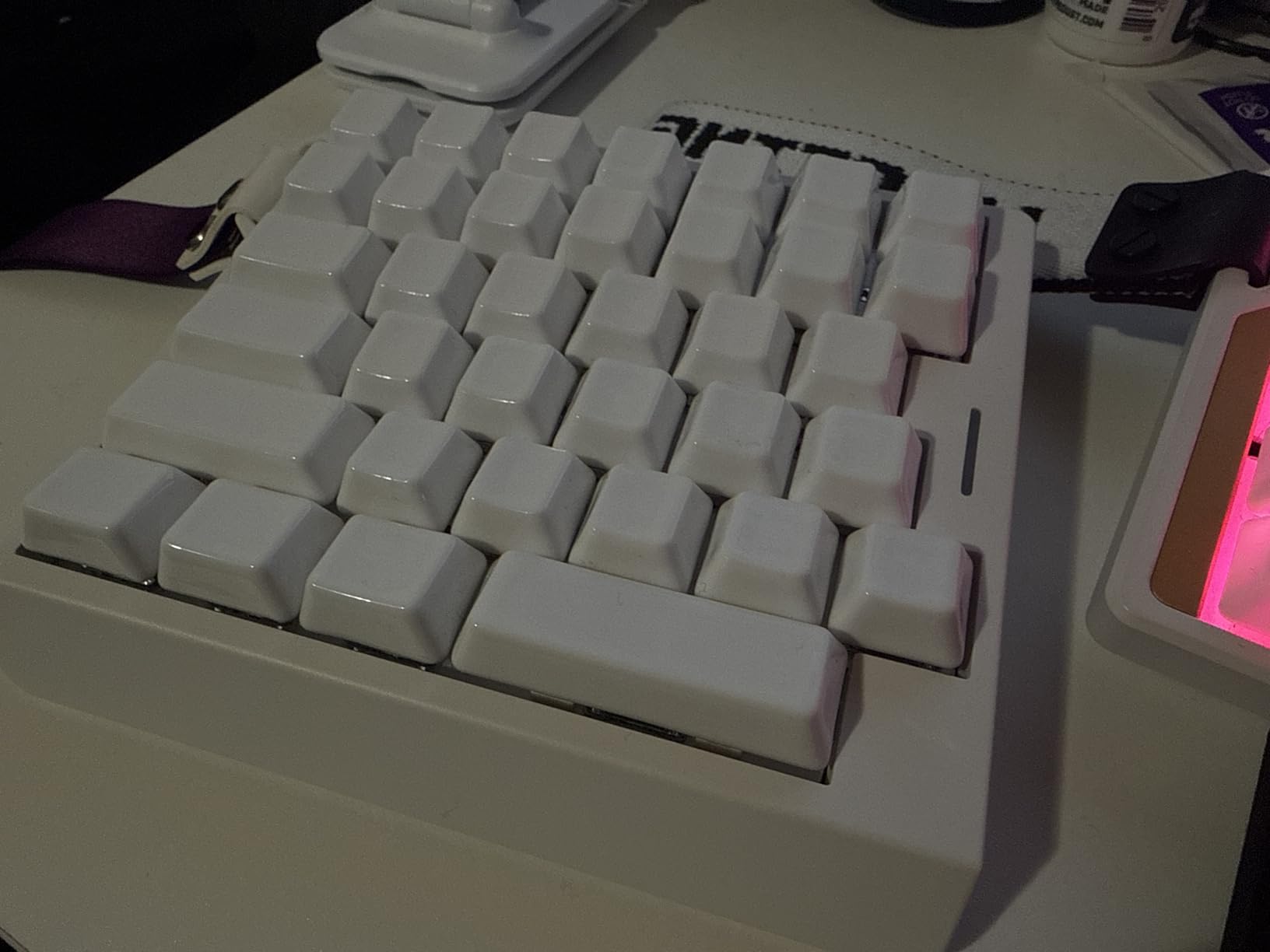 EPOMAKER HE30 One-Handed Hall Effect Keyboard, 8K Polling & 0.125ms, SOCD & Snap Key, Adjustable Trigger, PBT Keycap, RGB, Custom Software, Wired Gaming Keyboard for PC/Gamer (White Purple) customer photo 1
