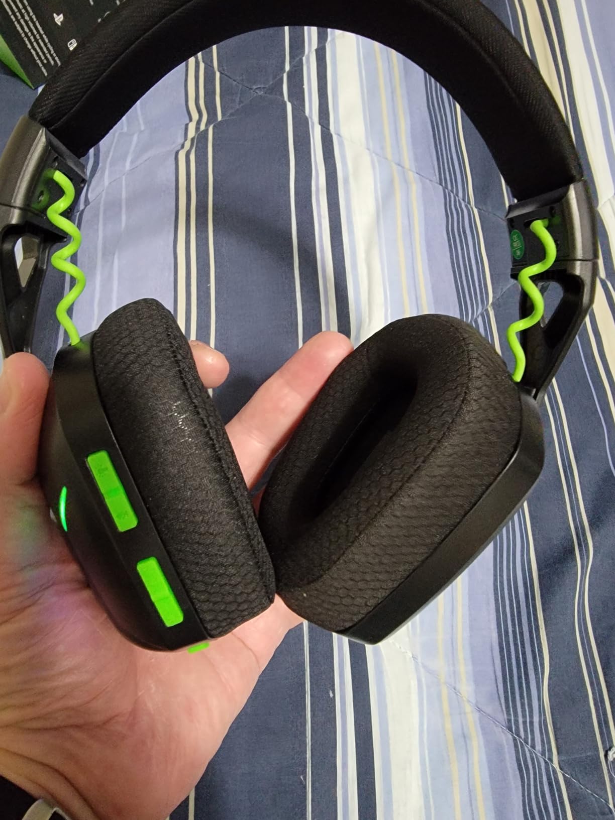Wireless Gaming Headset for Xbox Series X|S, 2.4GHz Ultra-Low Latency Headset with Noise Cancelling Mic for PC, PS5, PS4, Switch, Mac, 3D Surround Sound, Bluetooth 5.4, 50H Battery customer photo 2