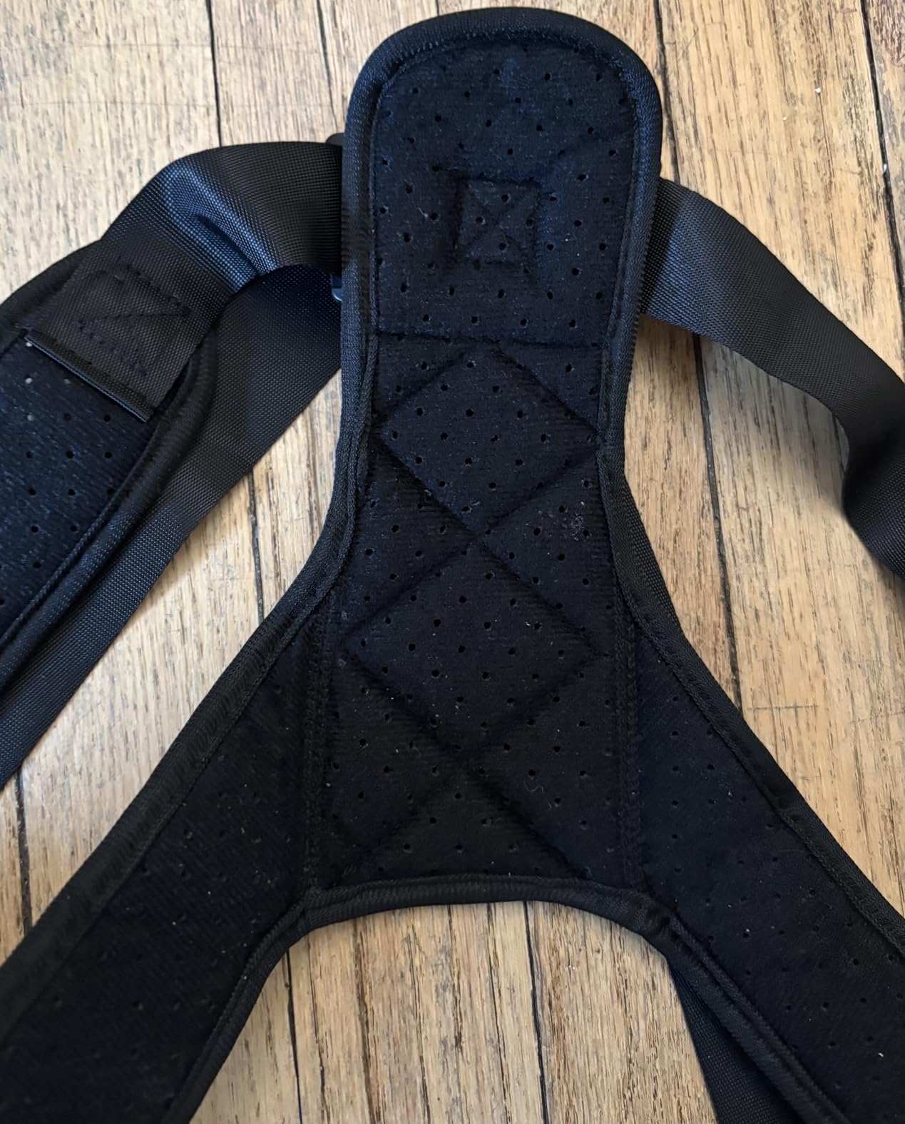 Posture Corrector for Men and Women - Invisible & Mesh Breathable Upper Back Brace - Adjustable Back Straightener - Relieve Shoulder, Neck & Back Pain, L(38-48inch) customer photo 2