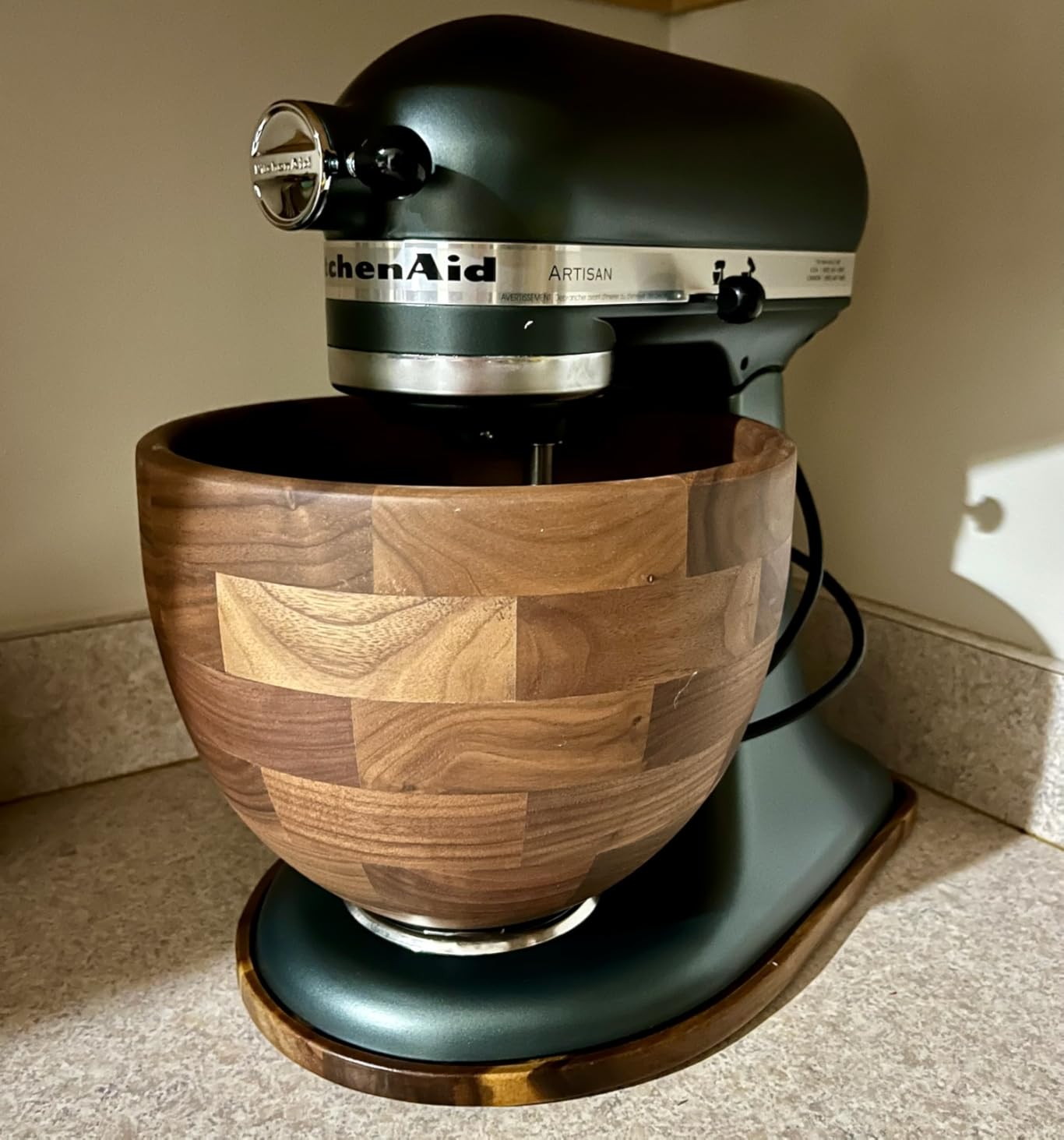 KitchenAid Artisan Series 5 Quart Tilt Head Stand Mixer with Pouring Shield KSM150PS, Onyx Black customer photo 1