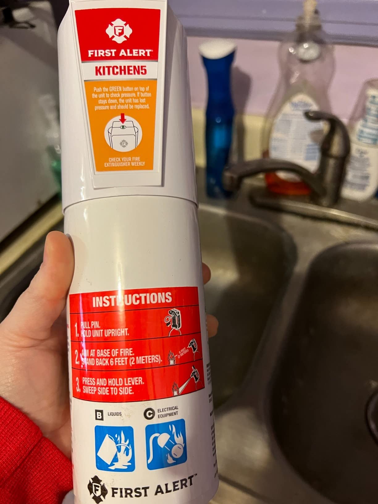 First Alert KITCHEN5 Fire Extinguisher, KFE2S5, UL Rated 5-B:C, White customer photo 2