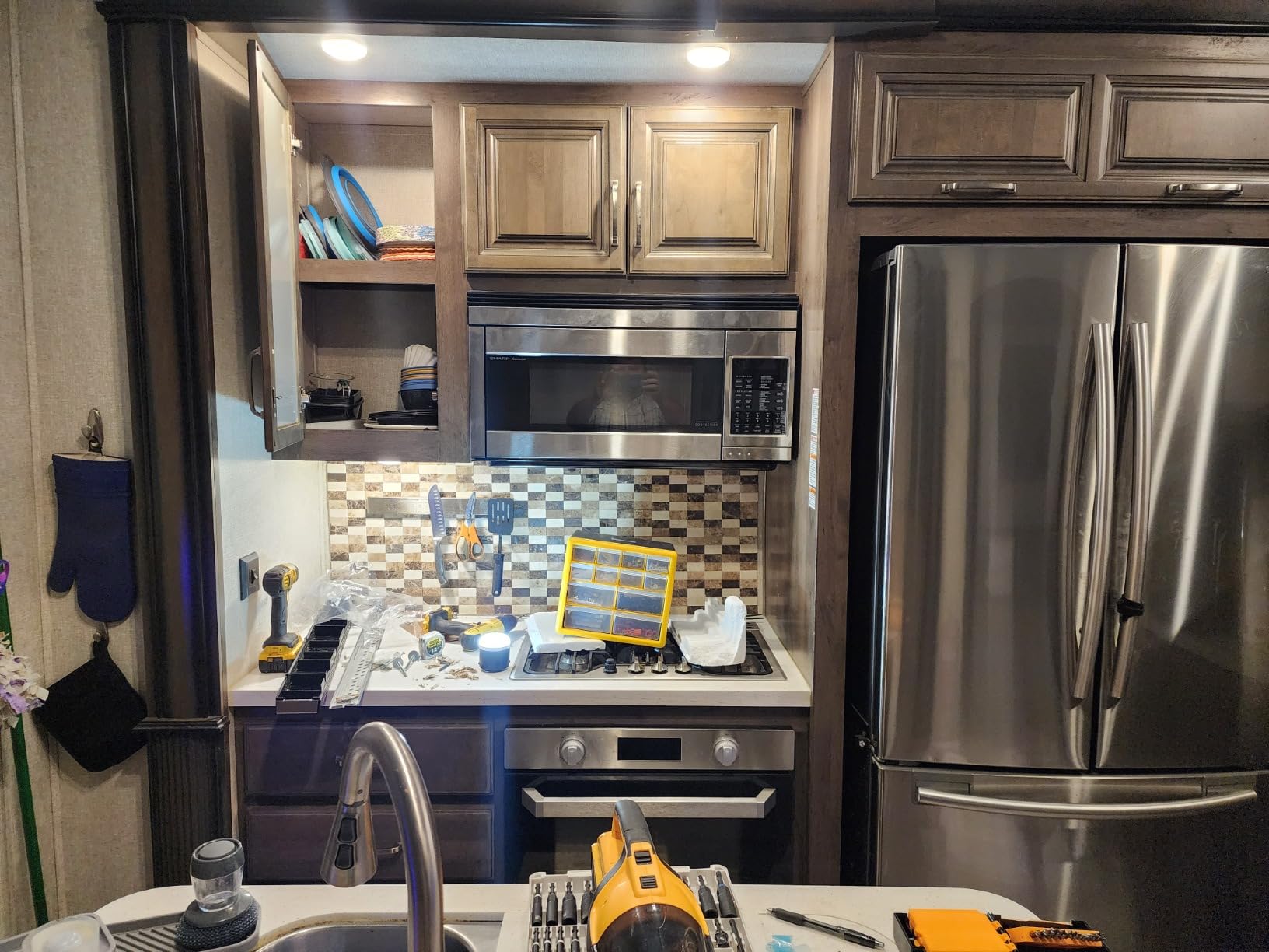Sharp R1874T 1.1 cu. ft. 850W Sharp Stainless Steel Over-the-Range Convection Microwave Oven customer photo 1