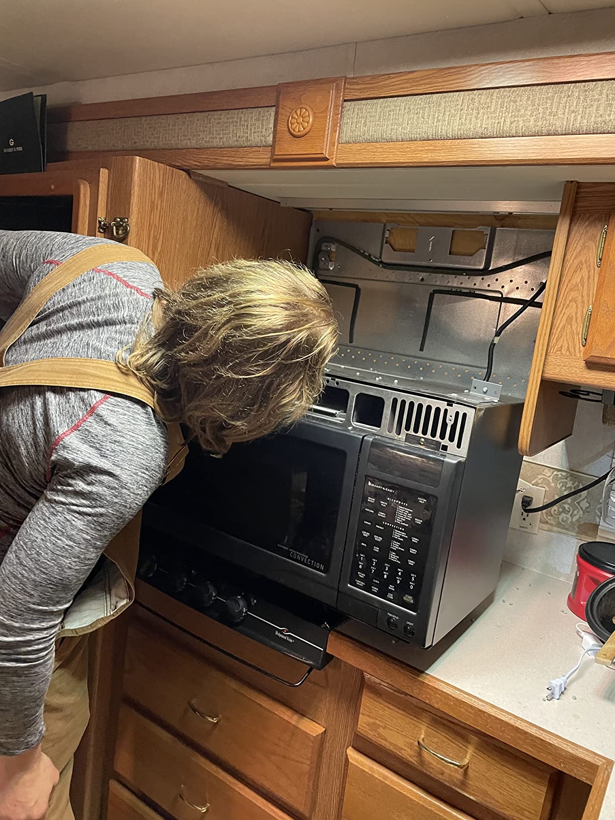 Sharp R1874T 1.1 cu. ft. 850W Sharp Stainless Steel Over-the-Range Convection Microwave Oven customer photo 2