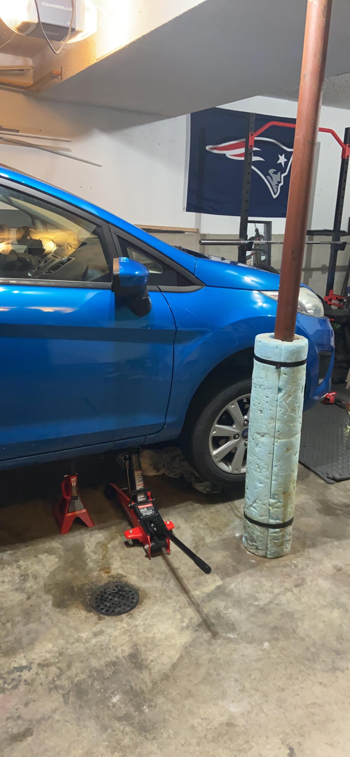 BIG RED T42002A Torin Steel Jack Stands: Double Locking, 2 Ton (4,000 lb) Capacity, Red, 1 Pair customer photo 2