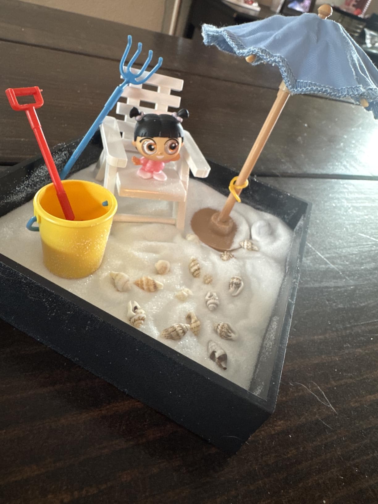 Executive Sandbox - Beach Break - Mini Desktop Set - Stress Relieving Office Decor - Includes 5