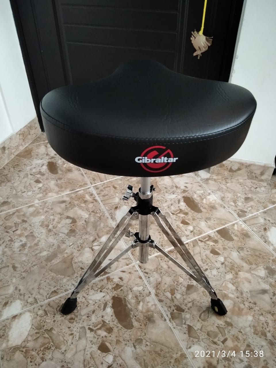Gibraltar Drum Throne with Adjustable Height Motorcycle-Style Seat, Double-Braced Legs (6608) customer photo 1