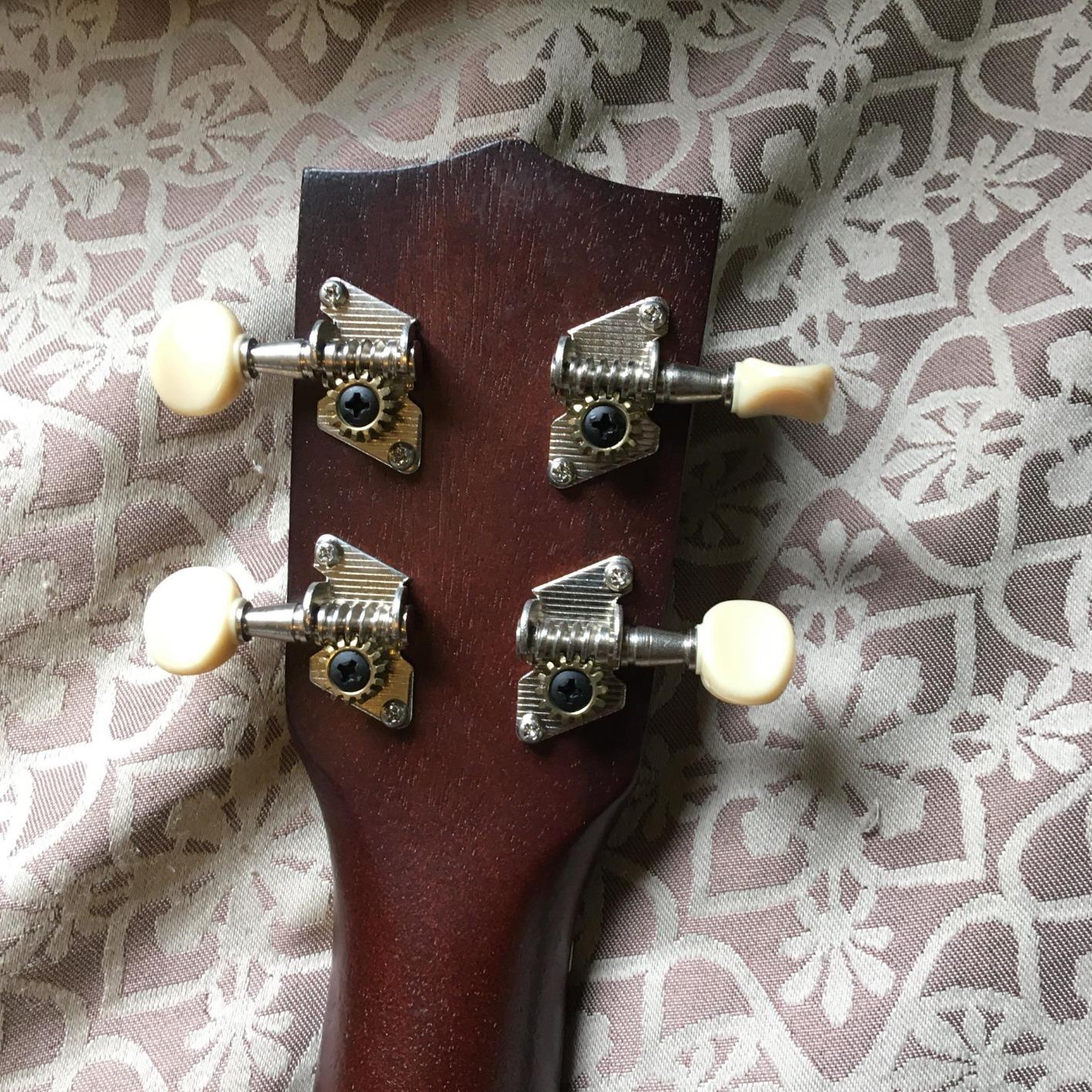 Kala KA-MK-B Makala Baritone Ukulele customer photo 2
