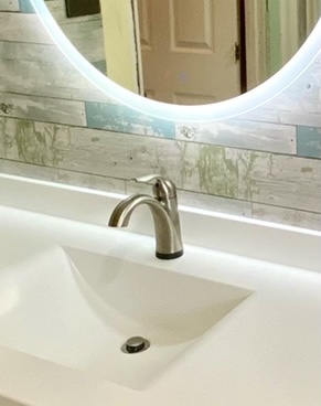 Delta Faucet Lahara Single Hole Bathroom Faucet with Touchless Technology, Chrome Bathroom Sink Faucet, Single Handle Bathroom Faucet, Bath Faucet, Push Pop-Up Drain, Chrome 538T-DST customer photo 1