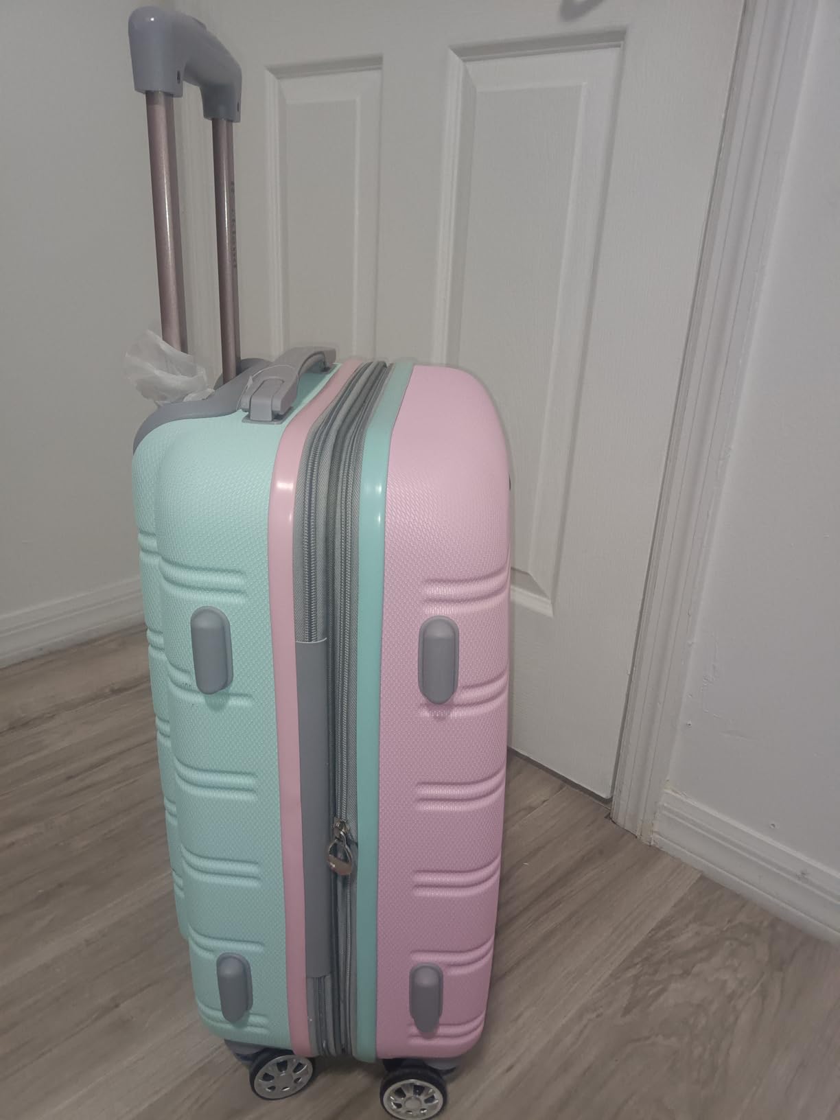Rockland Melbourne Hardside Expandable Spinner Wheel Luggage, Purple, Carry-On 20 inches customer photo 1