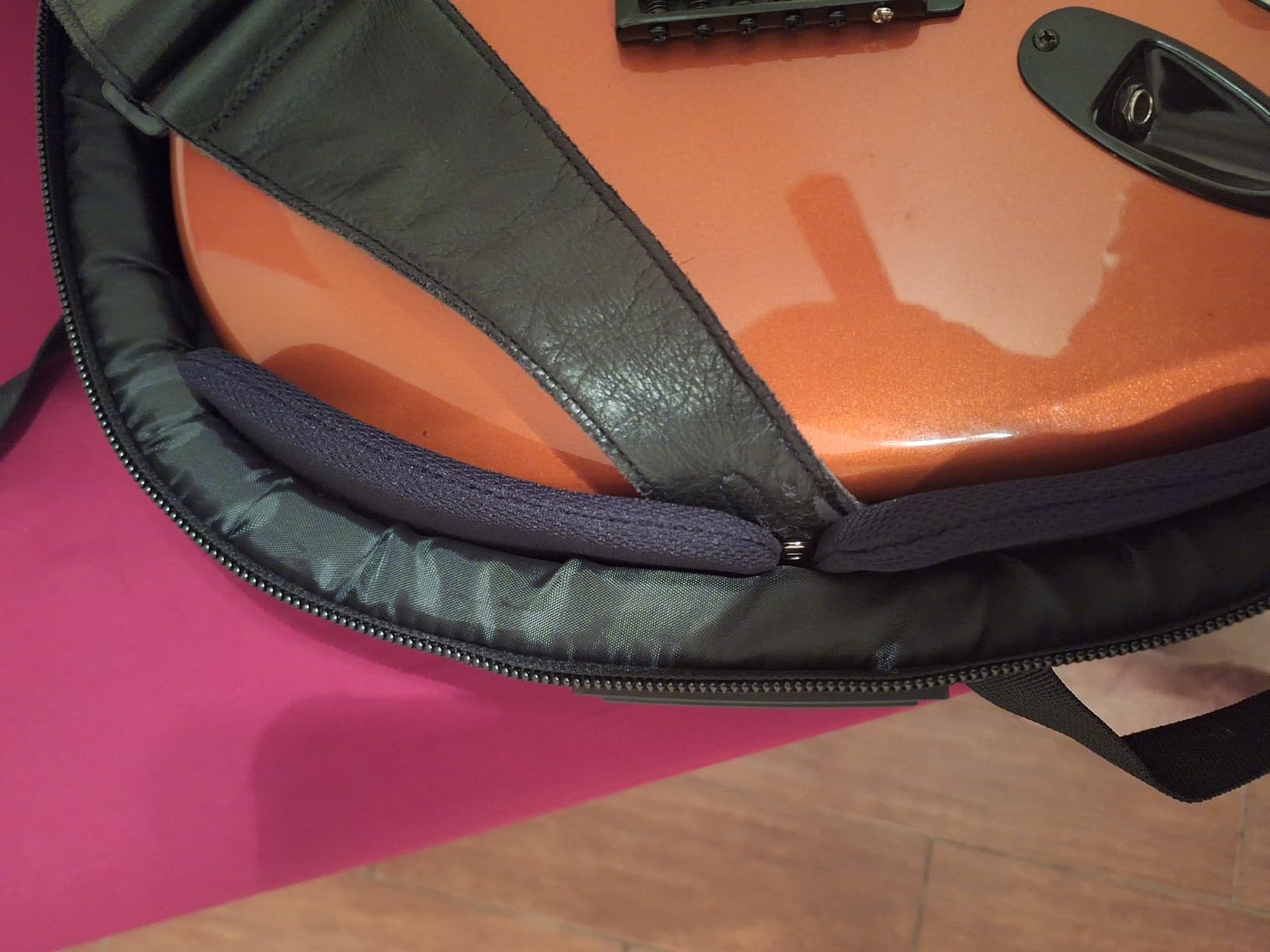 Gator Cases 4G-MiZone Series Gig Bag For Electric Guitars With Adjustable Backpack Straps, Fits Most Stratocaster and Telecaster Style Guitars (GB-4G-ELECTRIC) customer photo 1