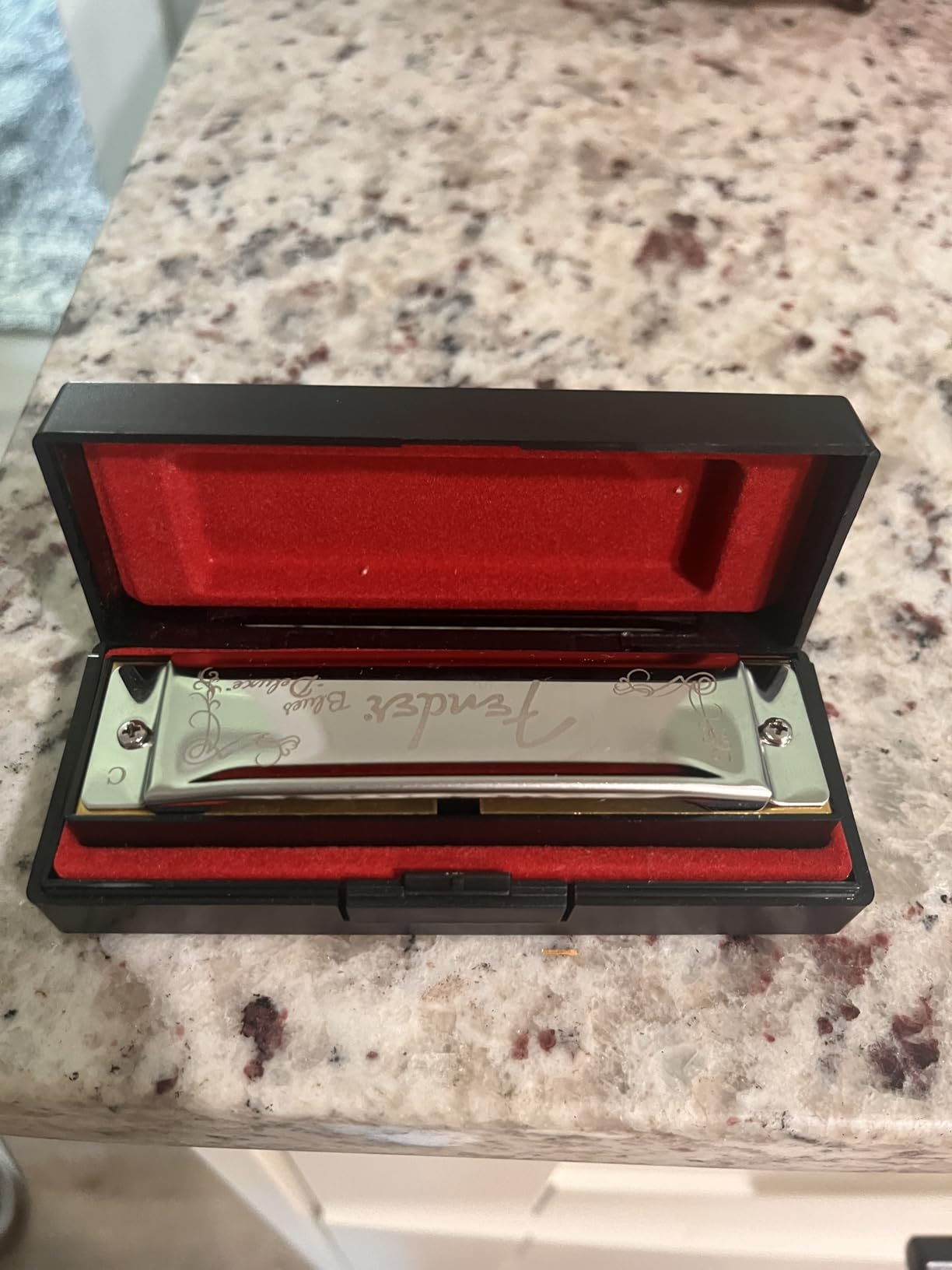 Fender Blues Deluxe Harmonica, Key of C with Carrying Case customer photo 2