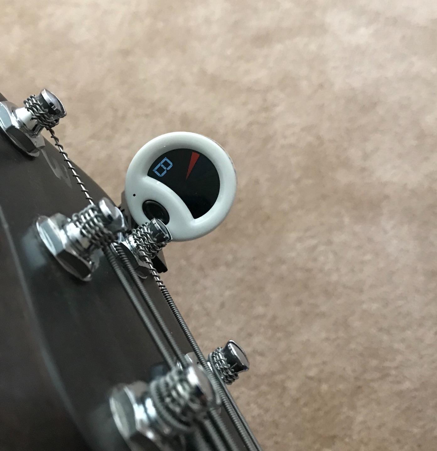 KLIQ UberTuner, Professional Clip-On Tuner for Guitar, Bass, Ukulele, Violin, Mandolin, Banjo & All Instruments, Fast & Accurate Chromatic Tuning with Multi-Key Modes, Black customer photo 2