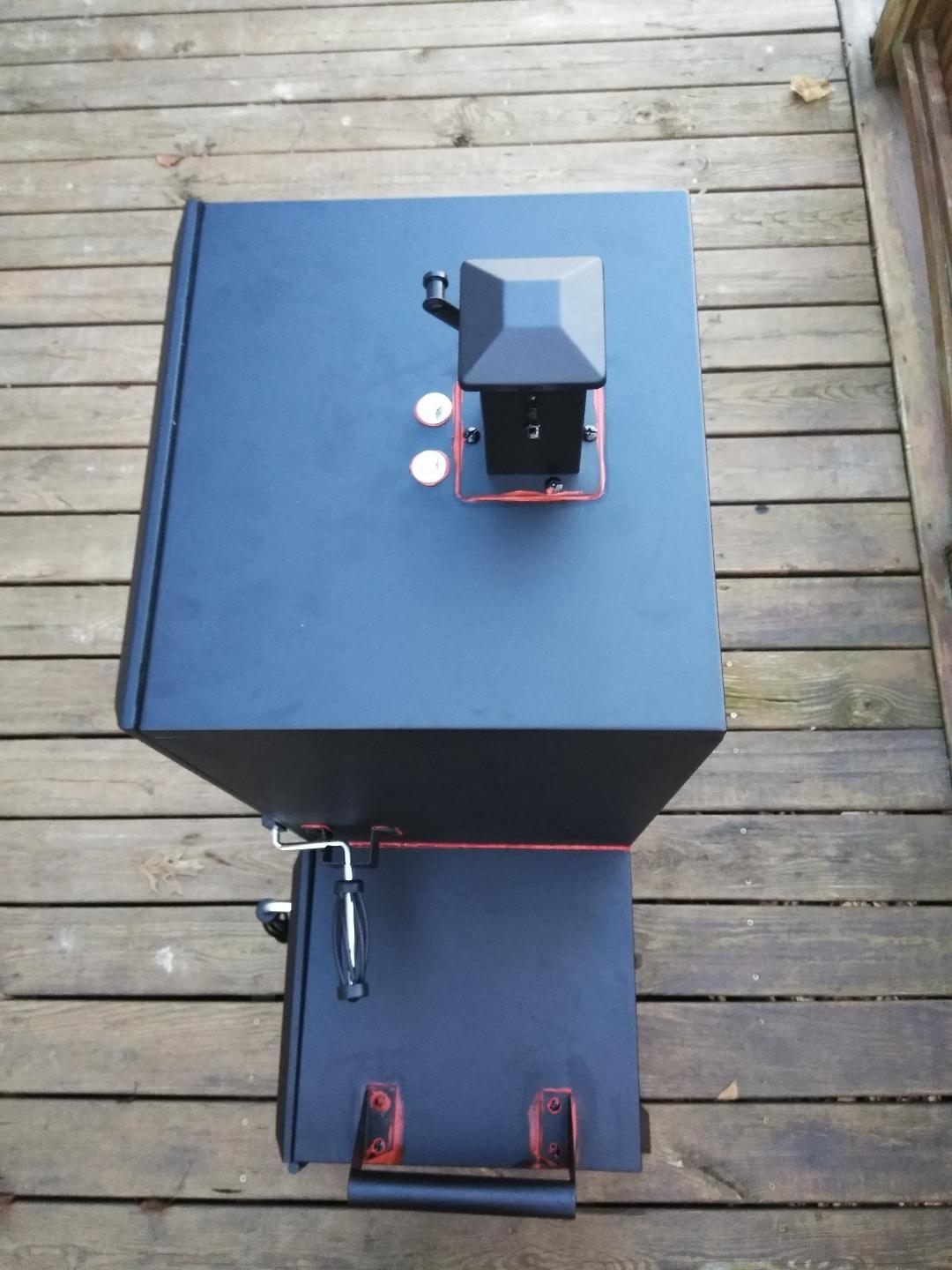 Dyna-Glo DGO1890BDC-D Wide Body Vertical Offset Charcoal Smoker customer photo 1