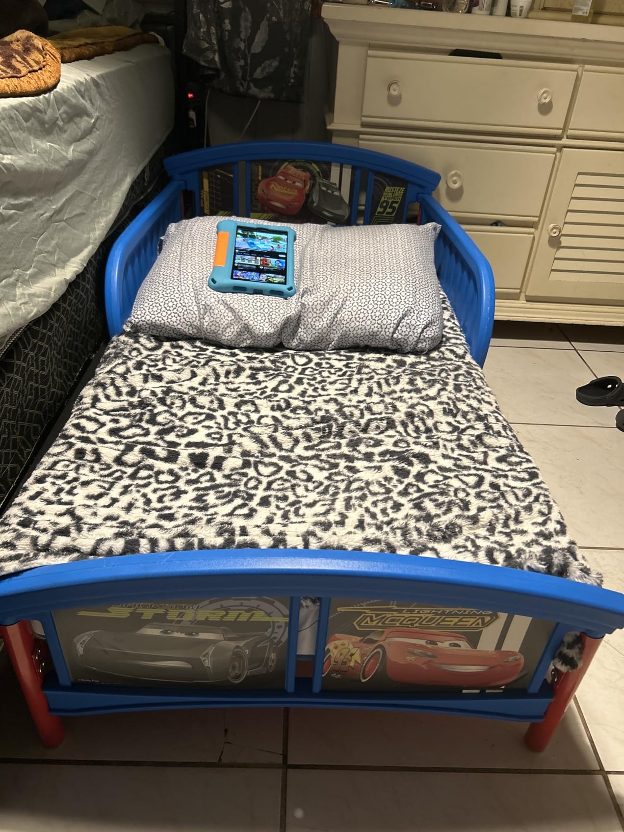 Delta Children Plastic Toddler Bed, Spidey and His Amazing Friends customer photo 2