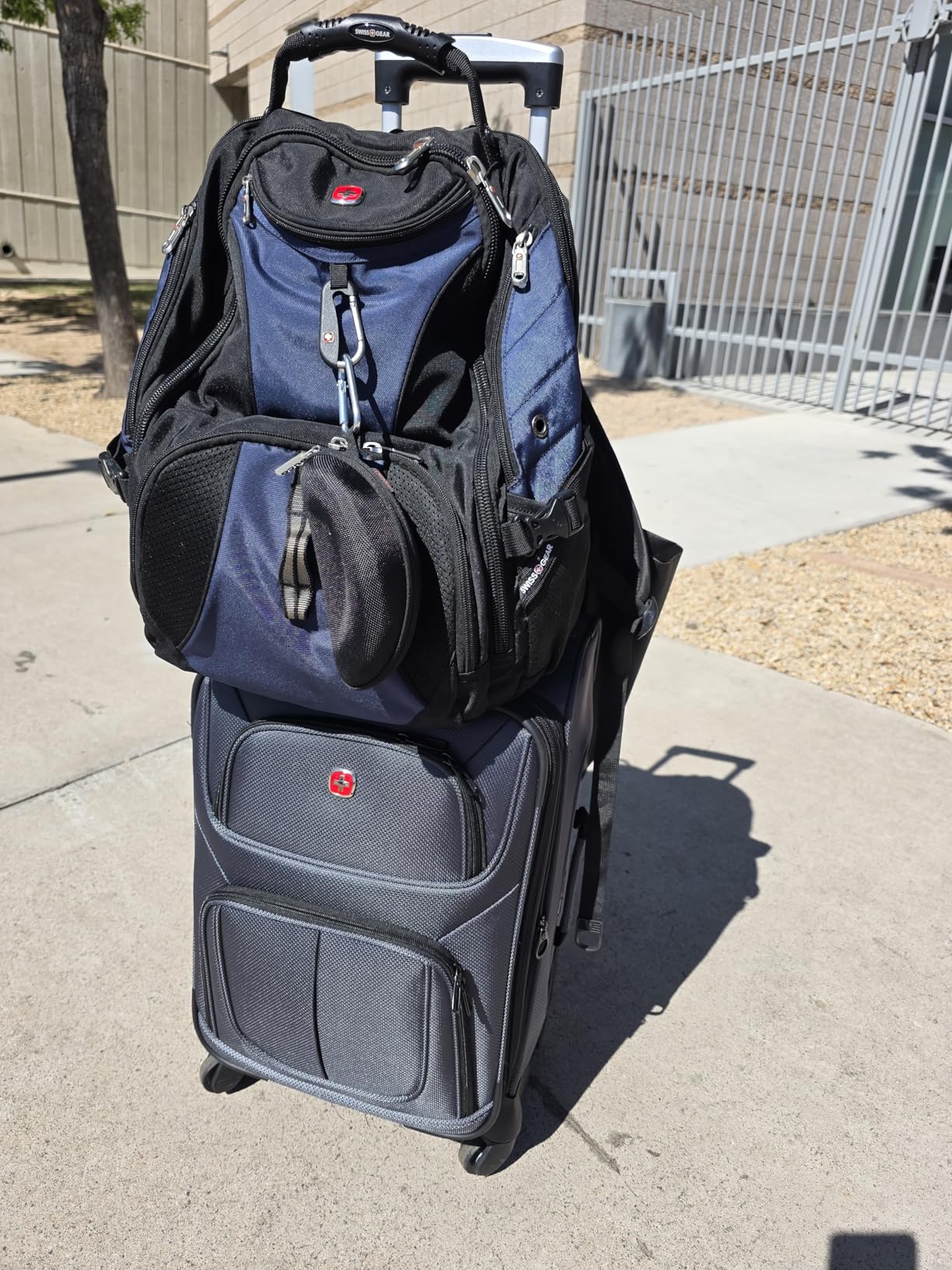 SWISSGEAR Sion Softside Expandable Spinner Luggage Durable Lightweight Travel Suitcase, Dark Grey, Checked-Large 29-Inch customer photo 2