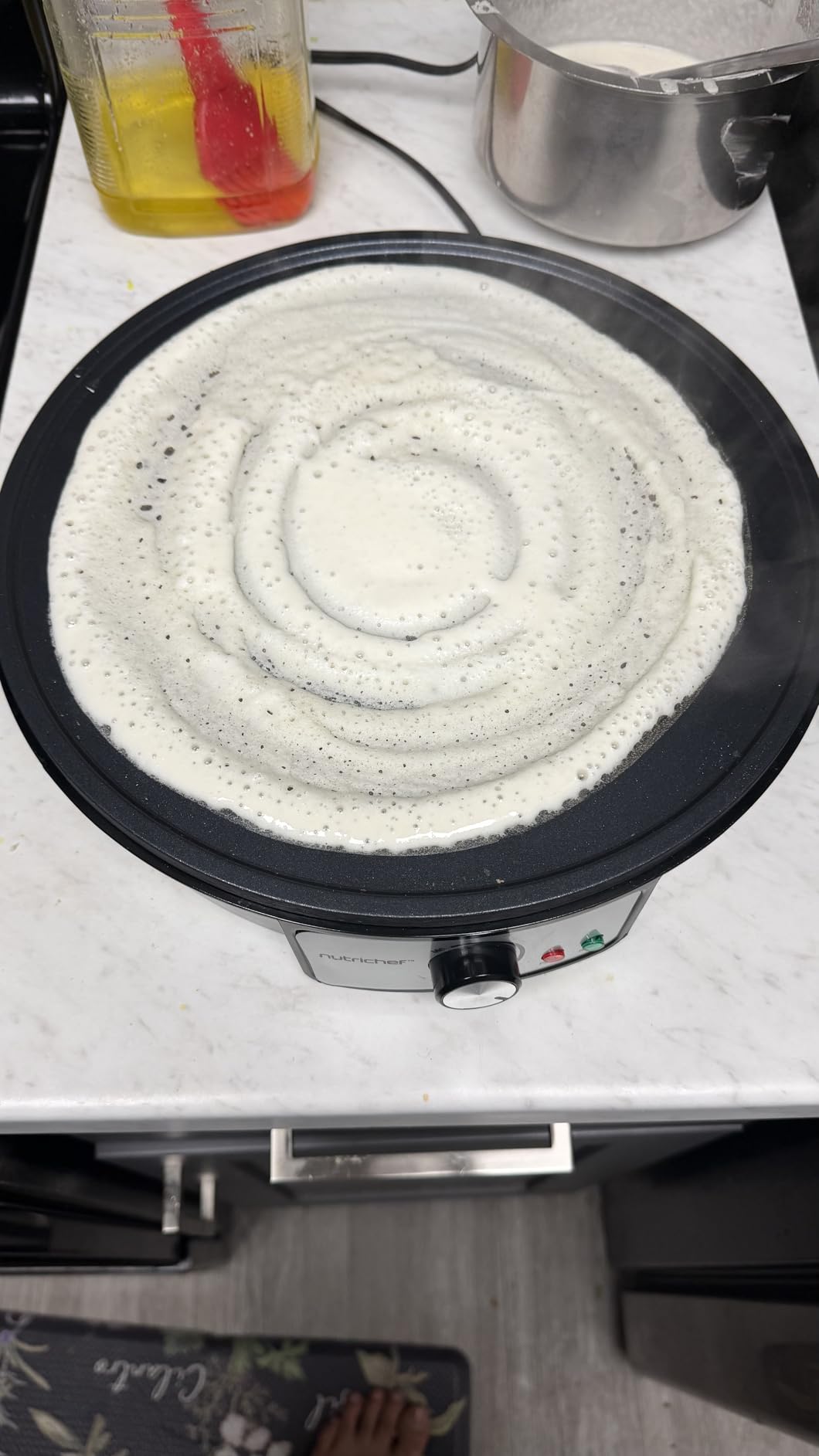 Nutrichef Electric Crepe Maker & Griddle Cooktop - Nonstick 12 Inch Aluminum Hot Plate with LED Indicator Lights & Adjustable Temperature Control - Wooden Spatula & Batter Spreader Included customer photo 2