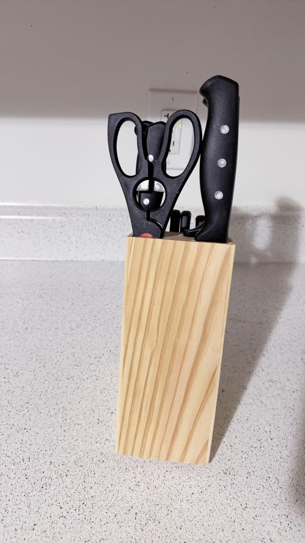 Farberware 22-Piece Never Needs Sharpening Triple Rivet High-Carbon Stainless Steel Knife Block and Kitchen Tool Set, Black, Durable AND Precision Cutlery customer photo 2