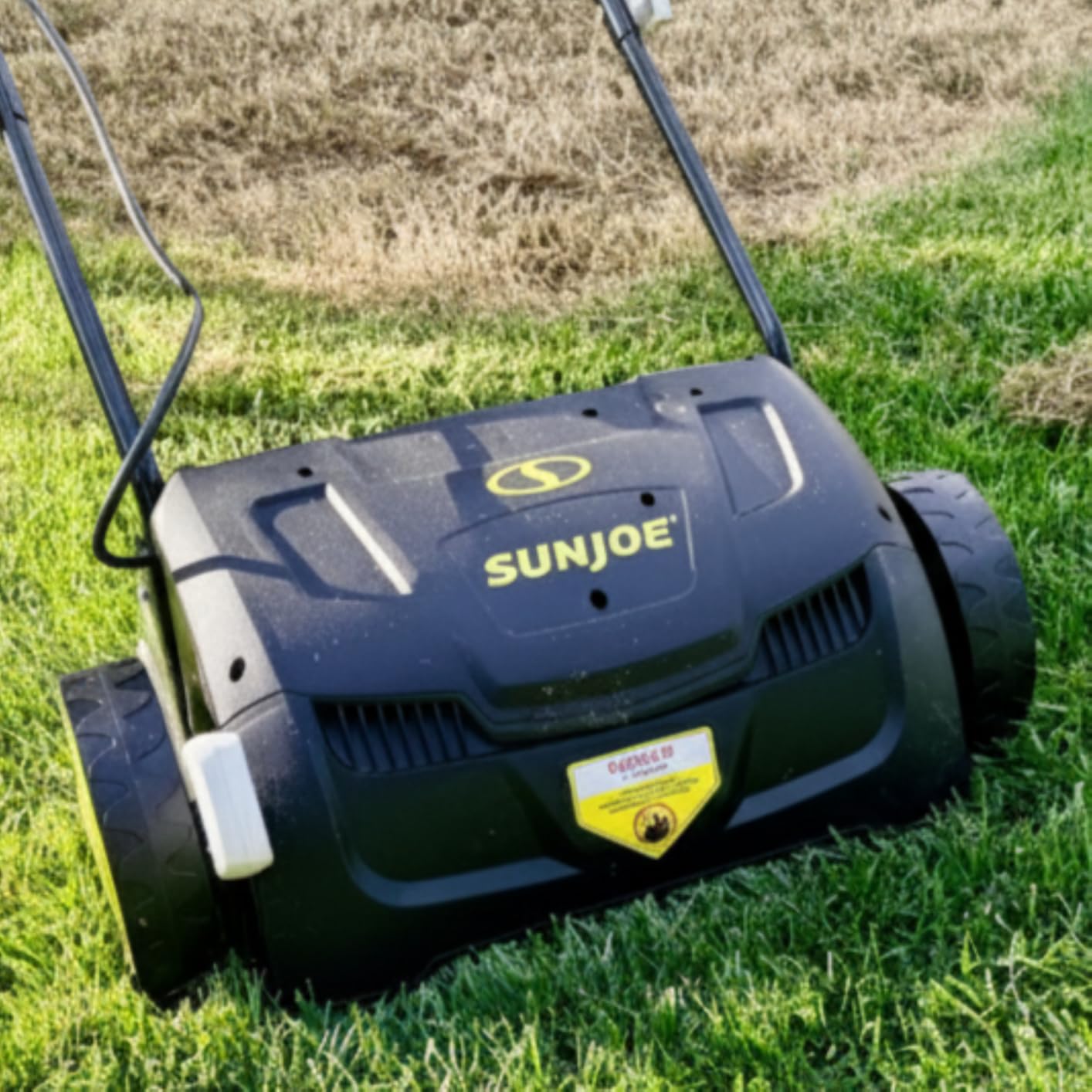 Sun Joe Corded Electric Dethatcher and Scarifier with 8-Gal Bag, 12.6-Inch Cutting Width, 12-Amp Motor - Heavy-Duty Yard Trimmer for Gardening Care and Lawn Maintenance, AJ801E customer photo 2