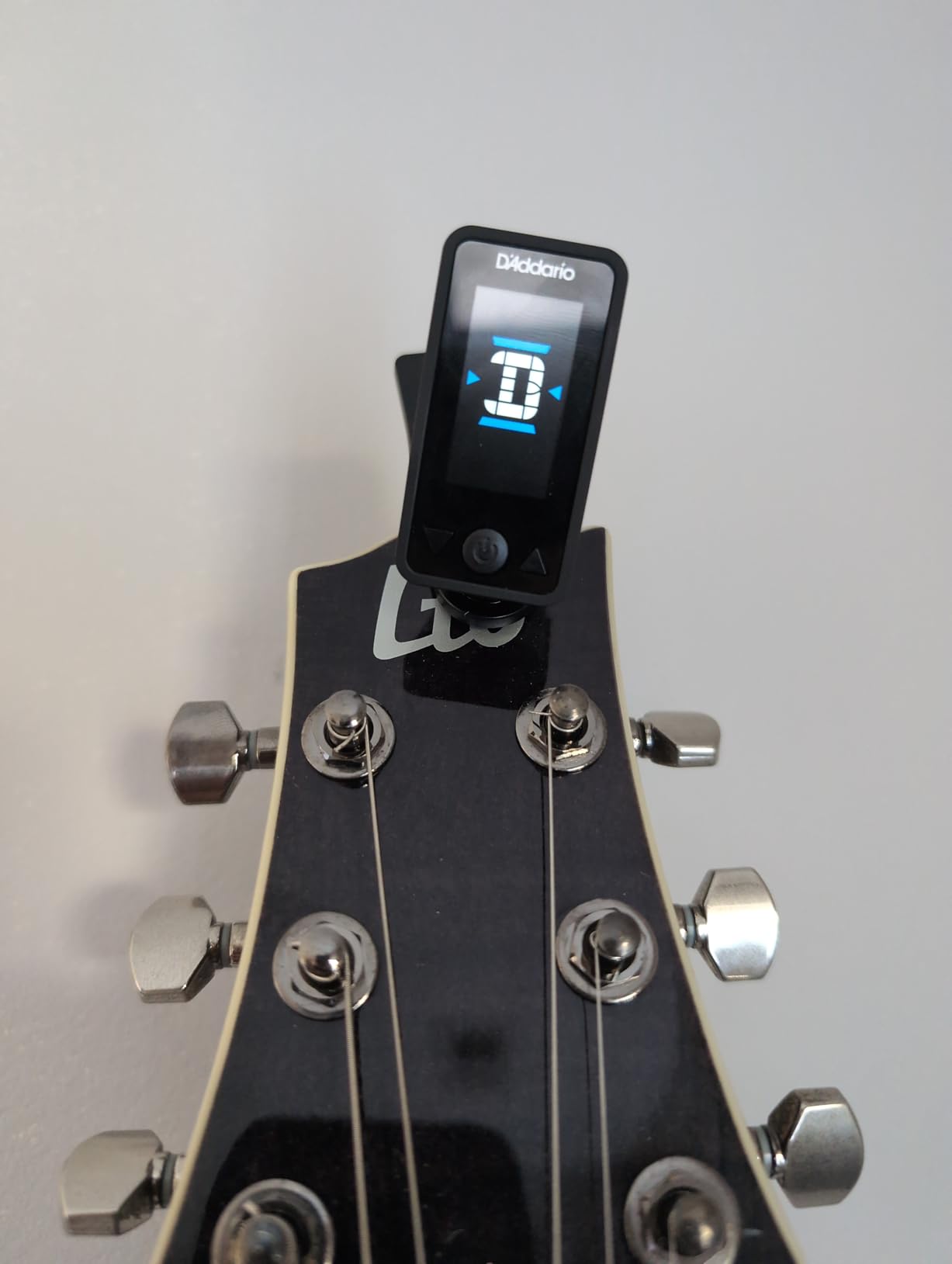 D'Addario Eclipse Guitar Tuner Clip On, PW-CT-17BK, Black customer photo 1