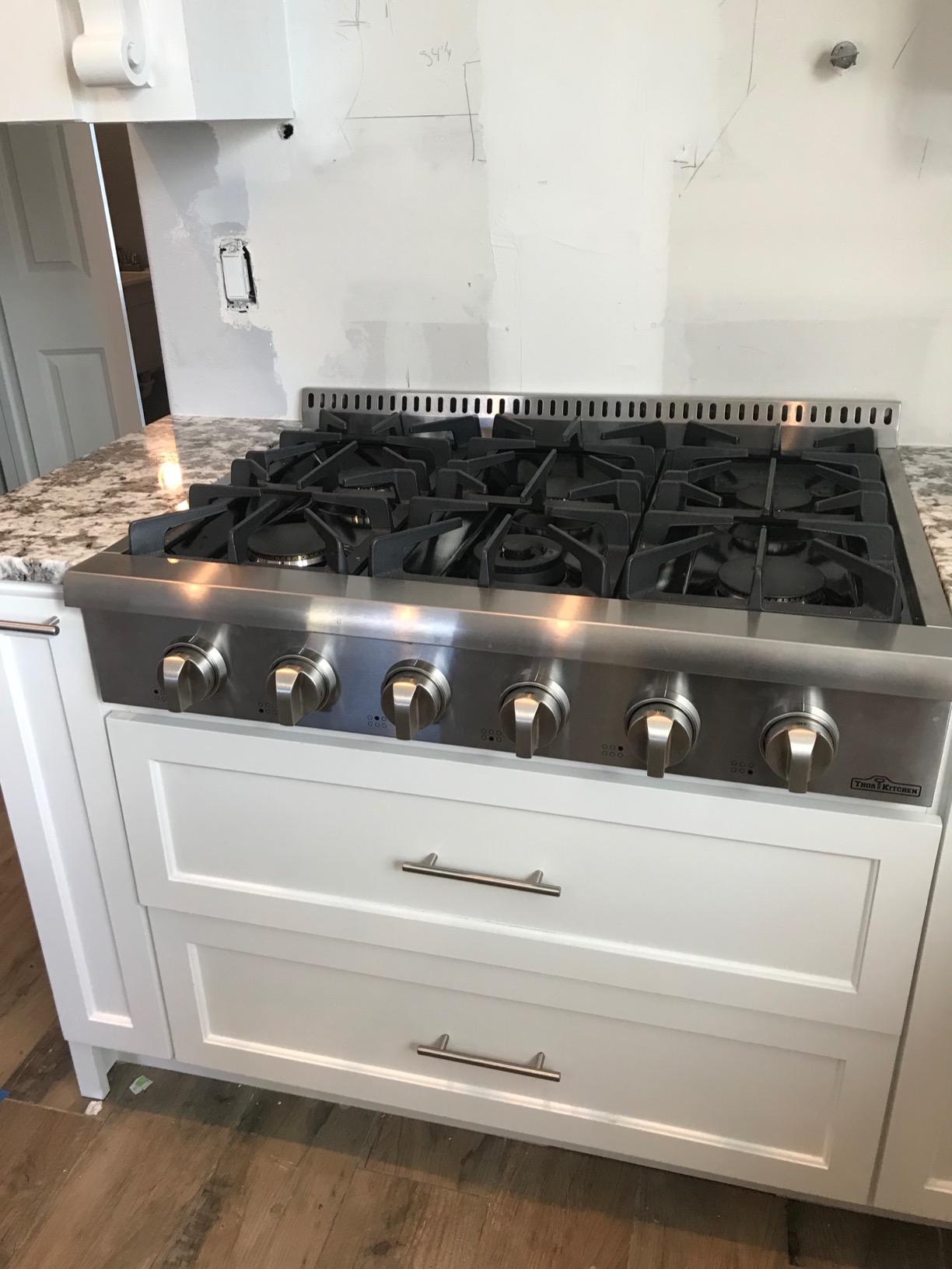 THOR KITCHEN Pro-Style Gas Rangetop with 6 Sealed Burners 36-Inch, Stainless Steel HRT3618U customer photo 1