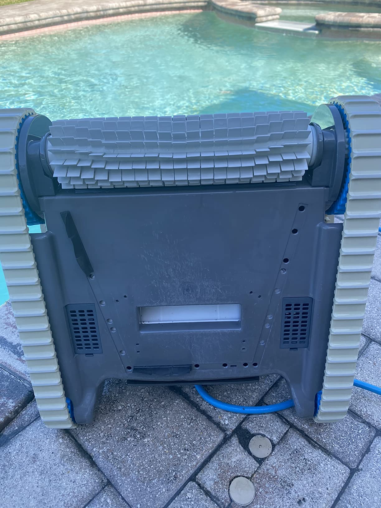 Dolphin Nautilus CC Automatic Robotic Pool Vacuum Cleaner, Wall Climbing Scrubber Brush, Top Load Filter Access, Ideal for Above/In-Ground Pools up to 33 FT in Length customer photo 1