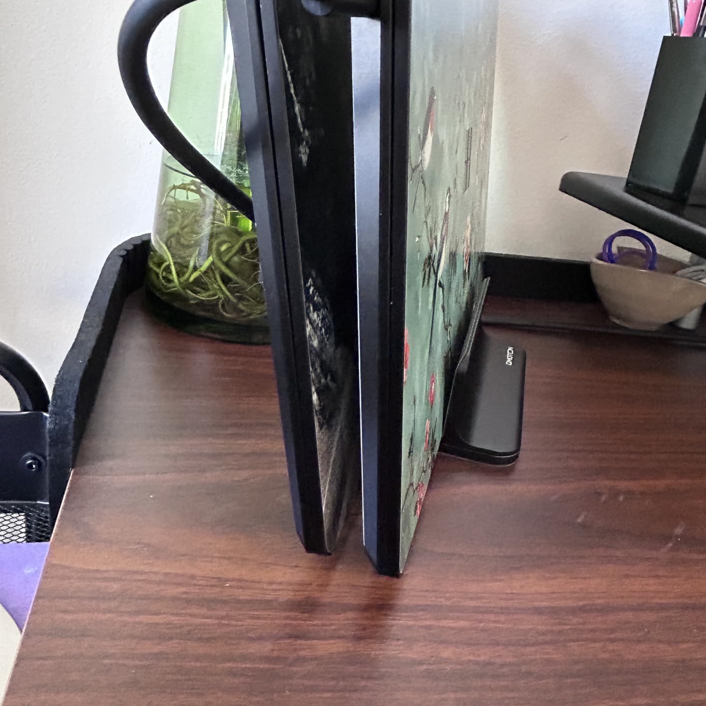 OMOTON Vertical Laptop Stand [Updated Double Version], Desktop Aluminum Mac Book Stand with Adjustable Dock Size, Fits All Mac Book, Surface, Chrome Book and Gaming Laptops (Up to 17.3 inch) (Silver) customer photo 1