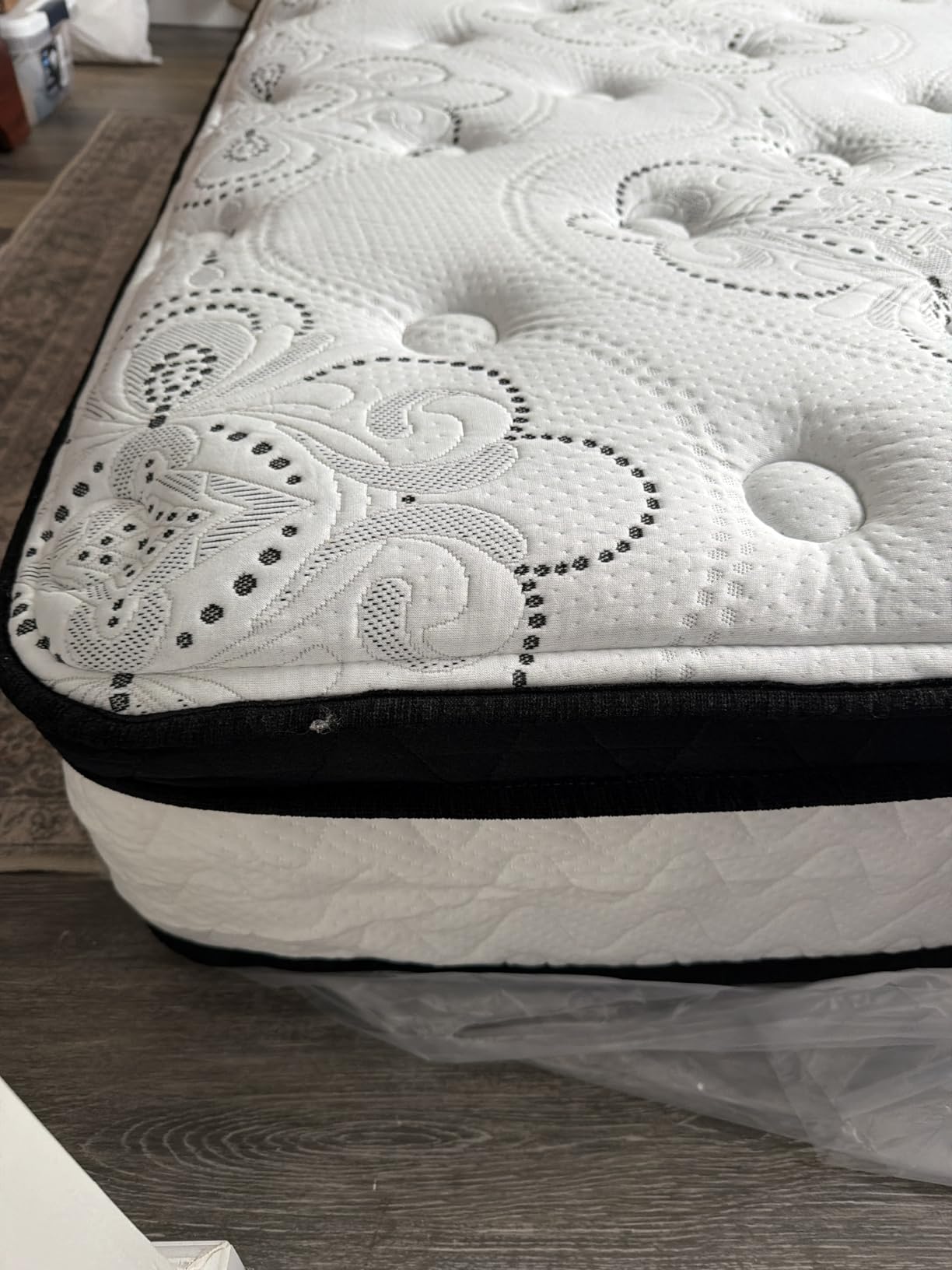 Signature Design by Ashley Chime 12 Inch Hybrid Full Mattress, Memory Foam Mattresses with Lumbar Support, High-Density Foam & Pocketed Coils for Comfort & Back Support, Mattress in a Box, Full Size customer photo 1