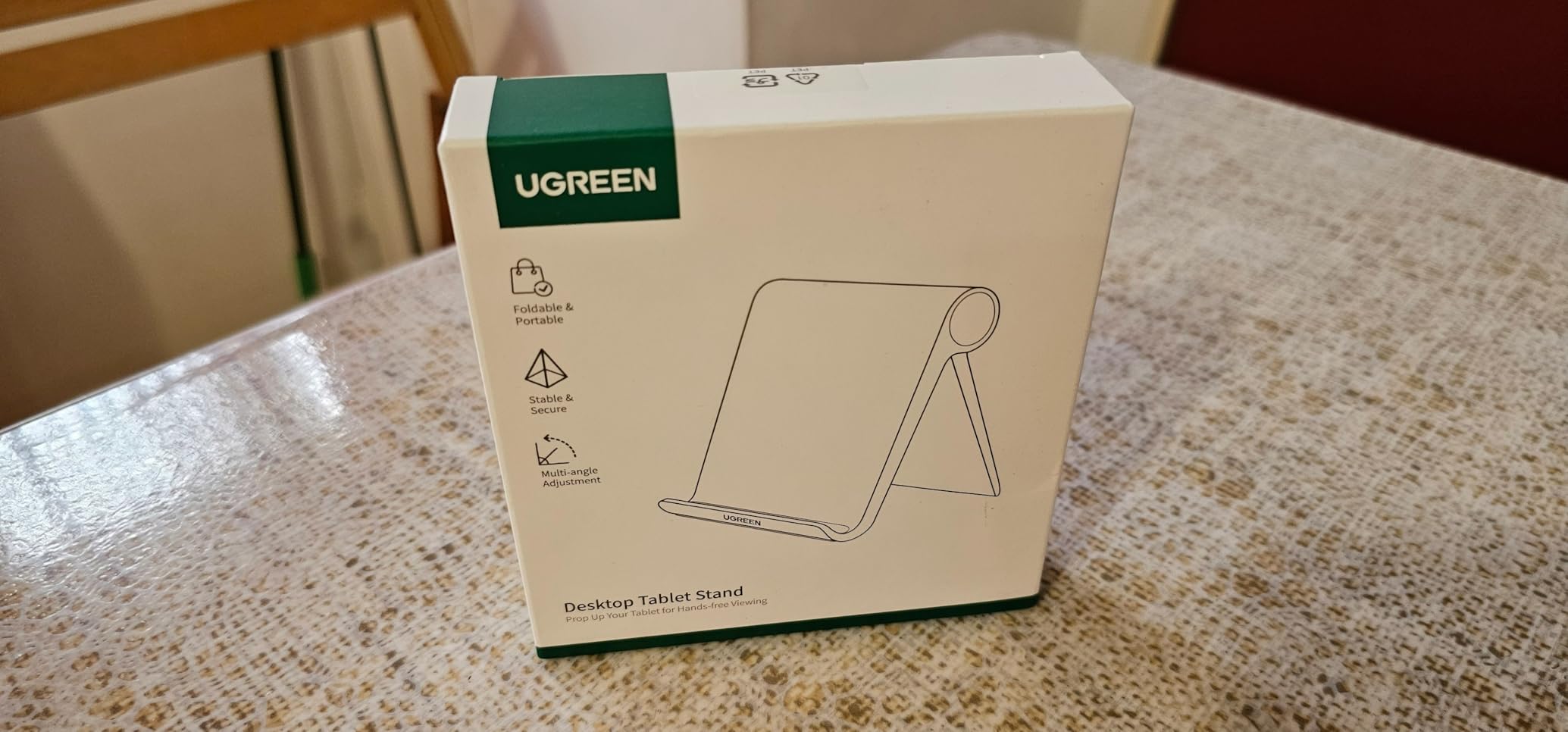UGREEN Tablet Stand Holder Adjustable Portable Desktop Dock Office Compatible with iPad Pro 11 9.7 10.5 Air Mini 5 4 3 2 iPhone 17 16 15 14 13 12 Black customer photo 1