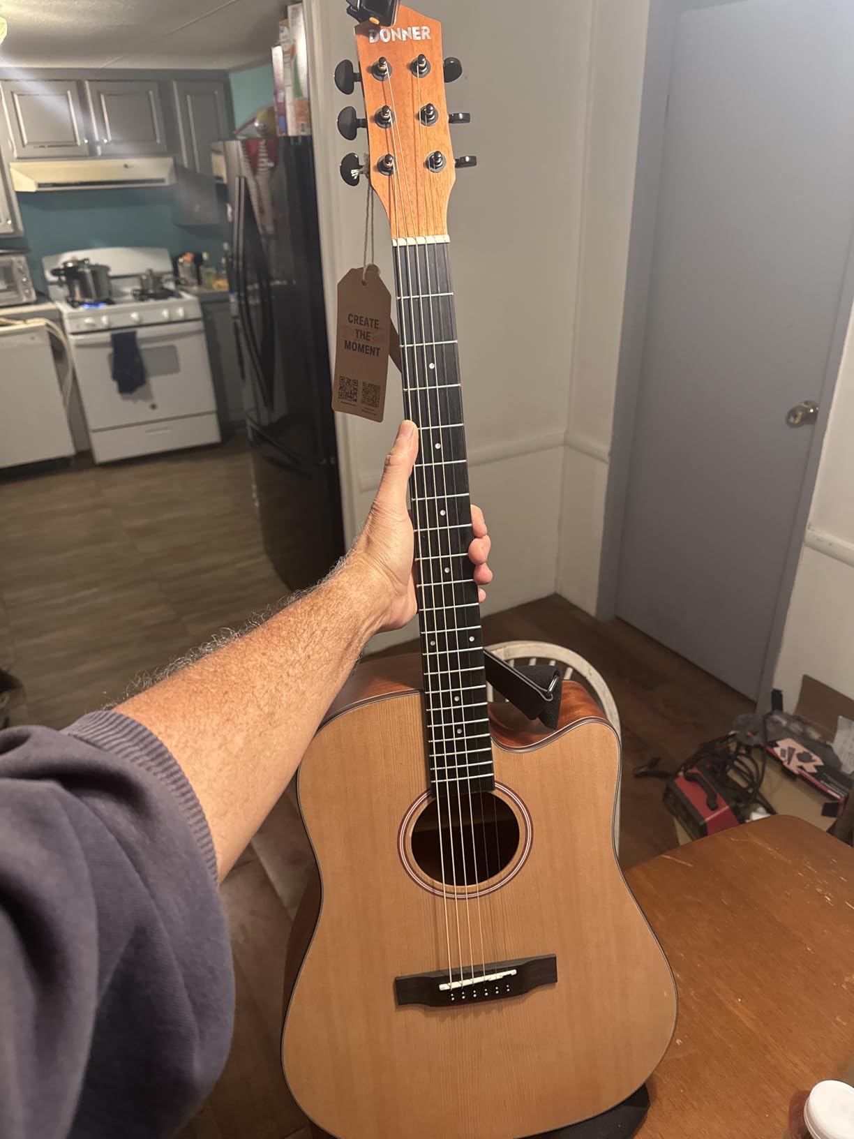 Donner Acoustic Guitar for Beginner Adult Full Size Cutaway Acustica Guitarra Bundle Kit with Free Online Lesson Bag Strap Tuner Capo Pickguard String Pick, Right Hand 41 Inch Sunburst customer photo 2