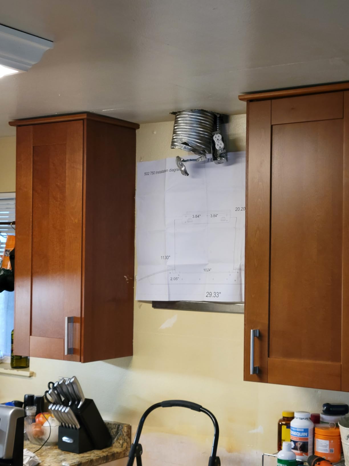 Wall Mount Range Hood 30 inch with Soft Touch Control in Stainless Steel & Tempered Glass, Stove Vent Hood for Kitchen with 3 Speed Fan, Permanent Filters, Ductless Convertible Duct, CIARRA CAS75502 customer photo 1