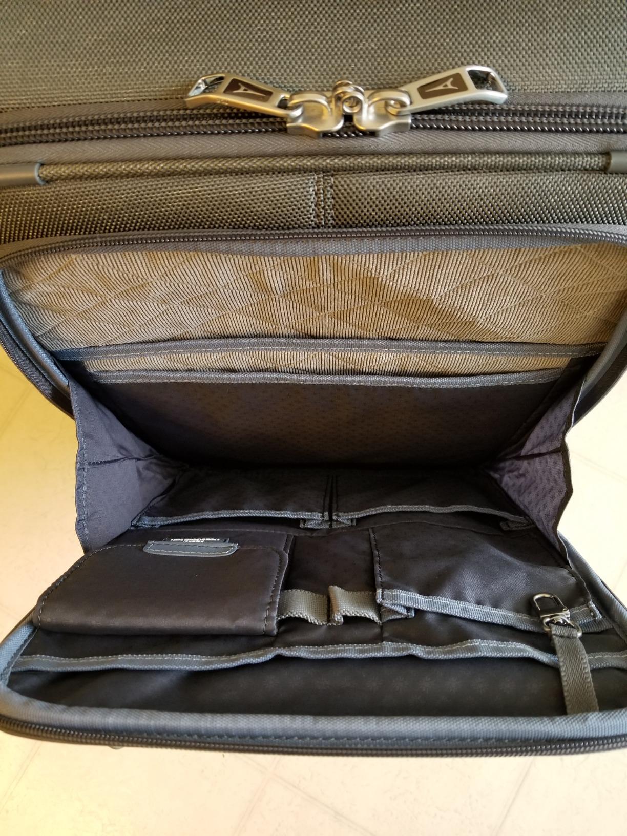 Platinum Elite Softside Expandable Carry on Luggage, 8 Wheel Spinner Suitcase, USB Port, Laptop and Tablet Sleeves, Men and Women, Vintage Grey, Carry On 20-Inch customer photo 2