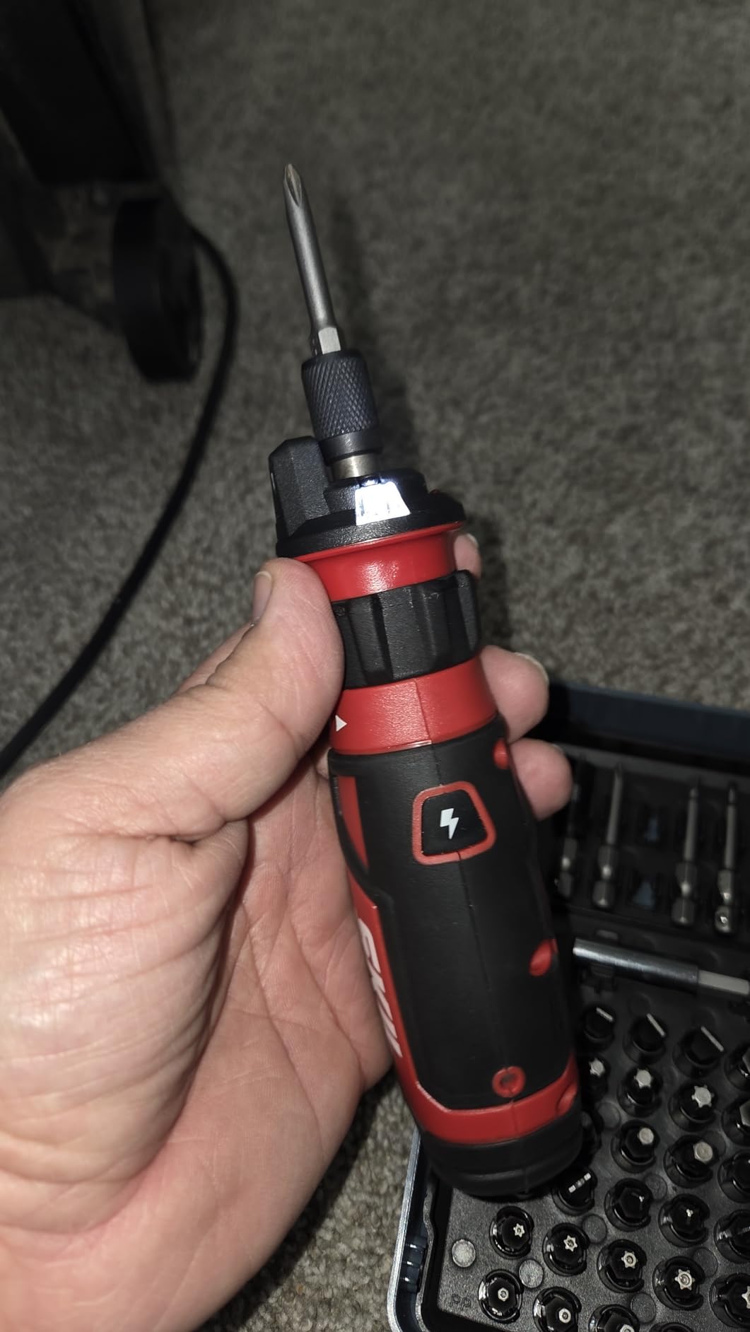 SKIL Rechargeable 4V Cordless Screwdriver with Circuit Sensor Technology Includes 45pcs Bit Set, USB Charging Cable, Carrying Case - SD561204 customer photo 1