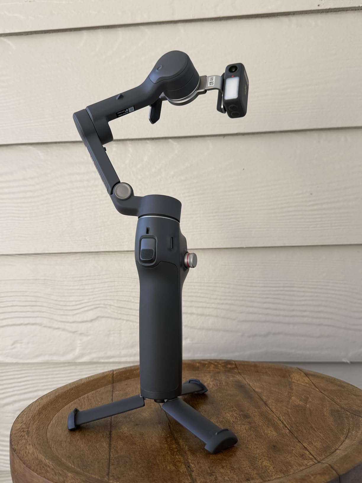 DJI Osmo Mobile 7P Gimbal Stabilizer for iPhone, Android, Native Tracking, Lighting, 3-Axis Phone Gimbal, Quick Launch, One-Tap Edit, Built-in Extension Rod & Tripod, 10hrs Use, Phone Charging customer photo 1
