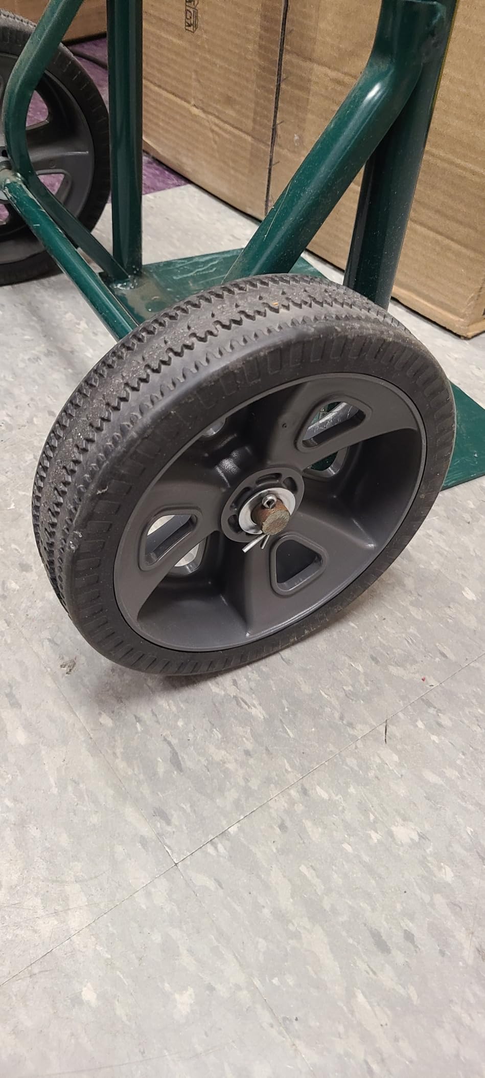 Harper Trucks 600lb Capacity Steel P-Handle Hand Truck, 8 inch Solid Rubber Wheels customer photo 2