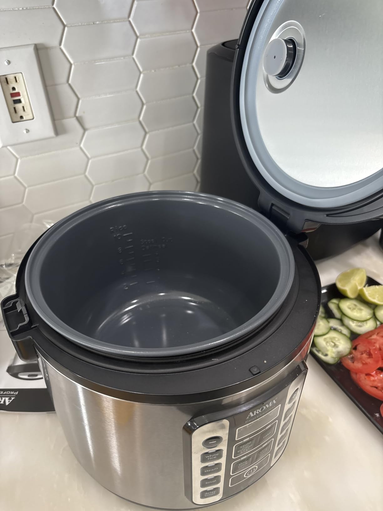 Aroma Housewares AROMA Professional 20-Cup (Cooked) / 5Qt. Digital Rice Cooker, Steamer, and Slow Cooker Pot with 10 Smart Cooking Modes, Including Sauté-then-Simmer customer photo 1