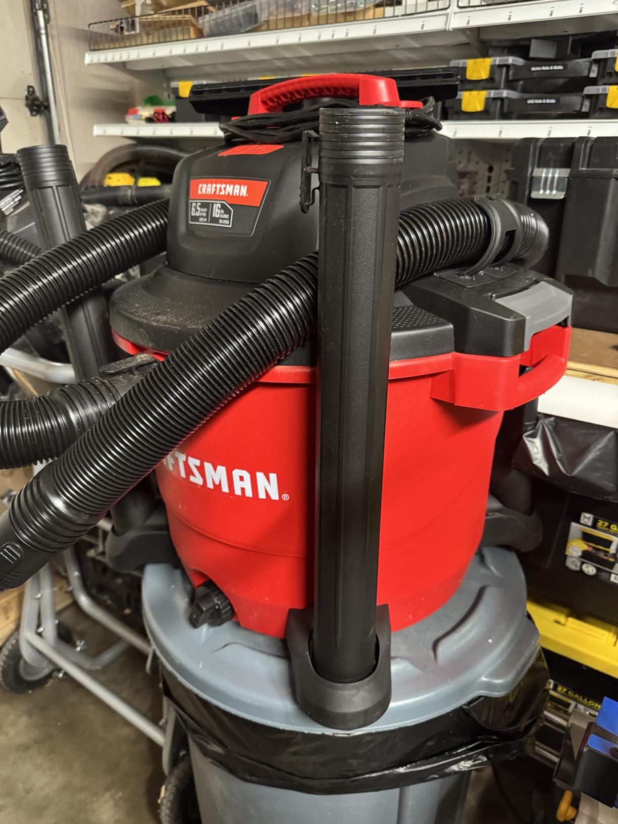 CRAFTSMAN CMXEVBE17595 16 Gallon 6.5 Peak HP Wet Dry Vac, Heavy-Duty Shop Vacuum Wet and Dry with Filter, Dust Bag, Hose and Attachments customer photo 2