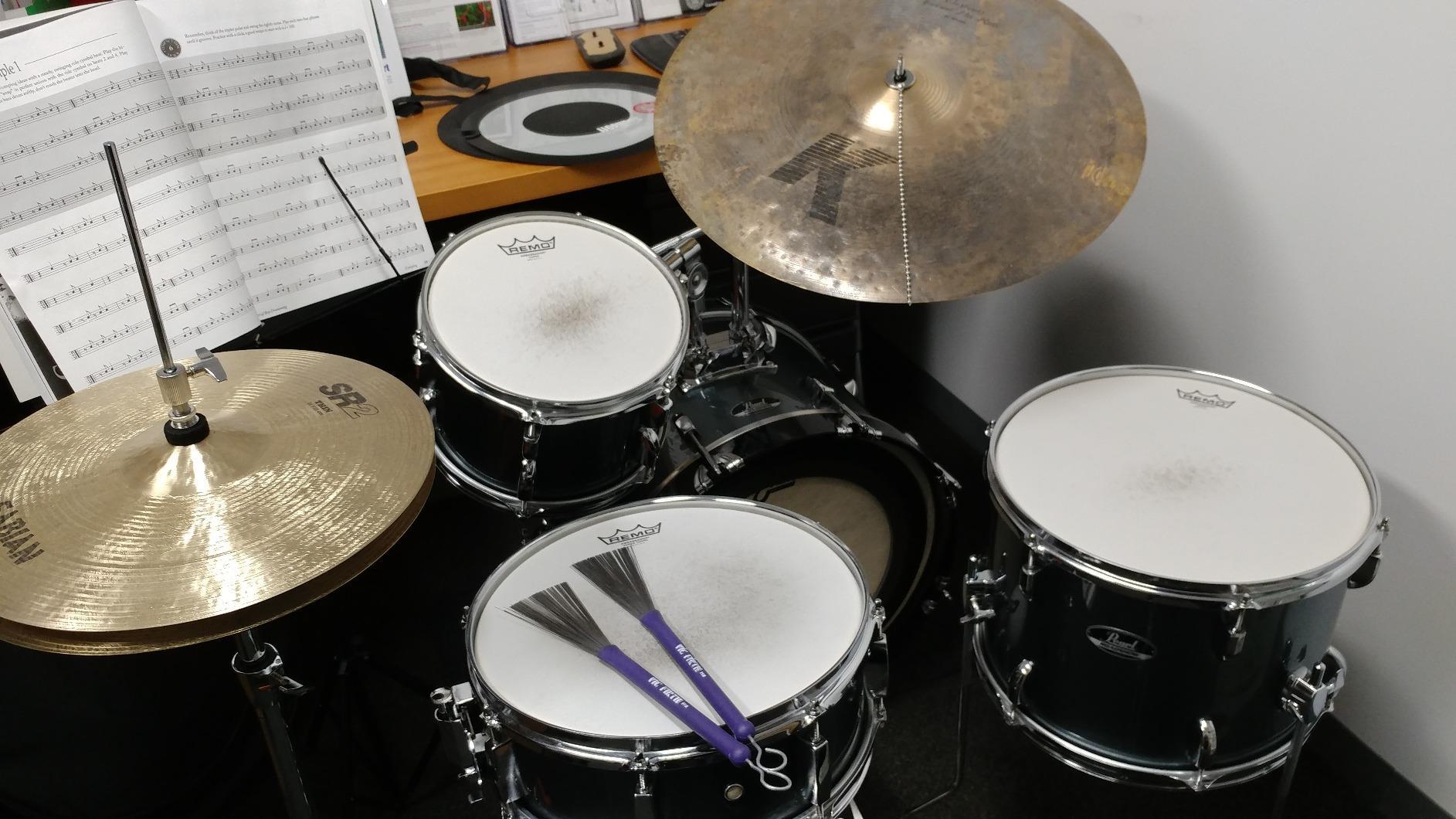 Pearl Roadshow Drum Set 4-Piece Complete Kit with Cymbals and Stands, Aqua Blue Glitter (RS584C/C703) customer photo 2