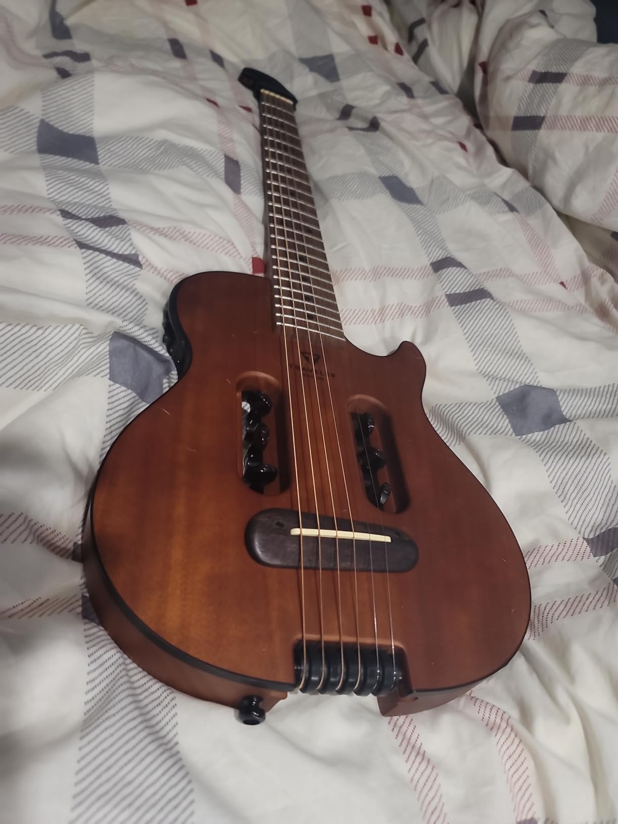 Traveler Guitar Escape Mark III Mahogany Acoustic Guitar | Portable Acoustic with Built-in Headphone Amp customer photo 2