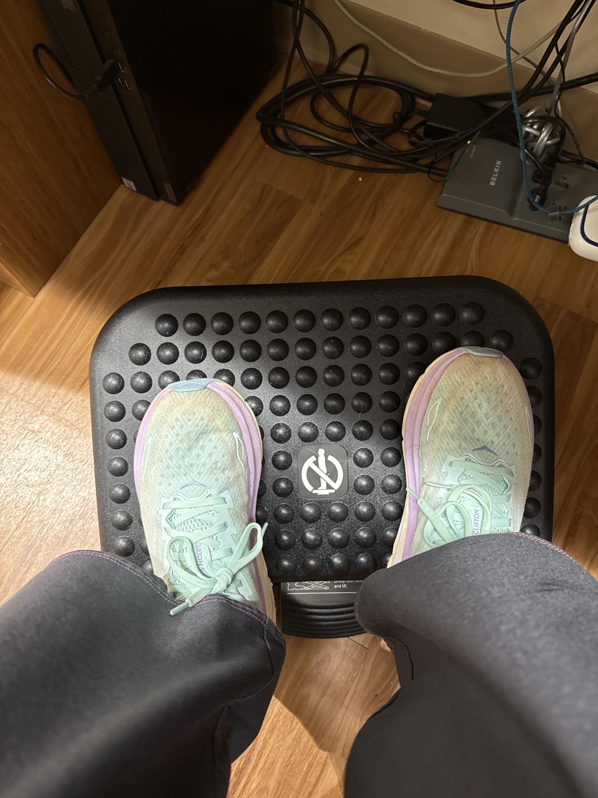 Mind Reader Foot Rest, Under Desk at Work, Ergonomic, Height Adjustable, Office, Plastic, 18