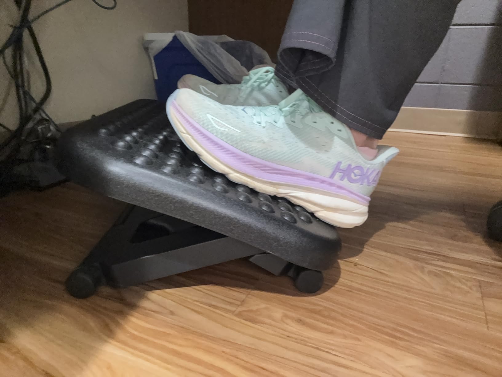 Mind Reader Foot Rest, Under Desk at Work, Ergonomic, Height Adjustable, Office, Plastic, 18