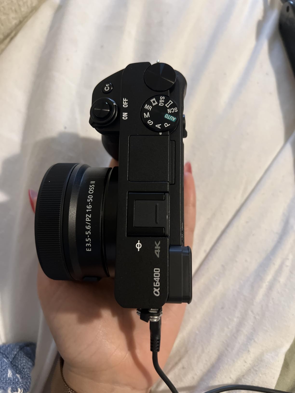 Sony Alpha a6400 Mirrorless Camera with 16-50mm Lens - APS-C, Real-Time Eye AF, 4K Video, Flip Screen (ILCE-6400L/B) customer photo 2