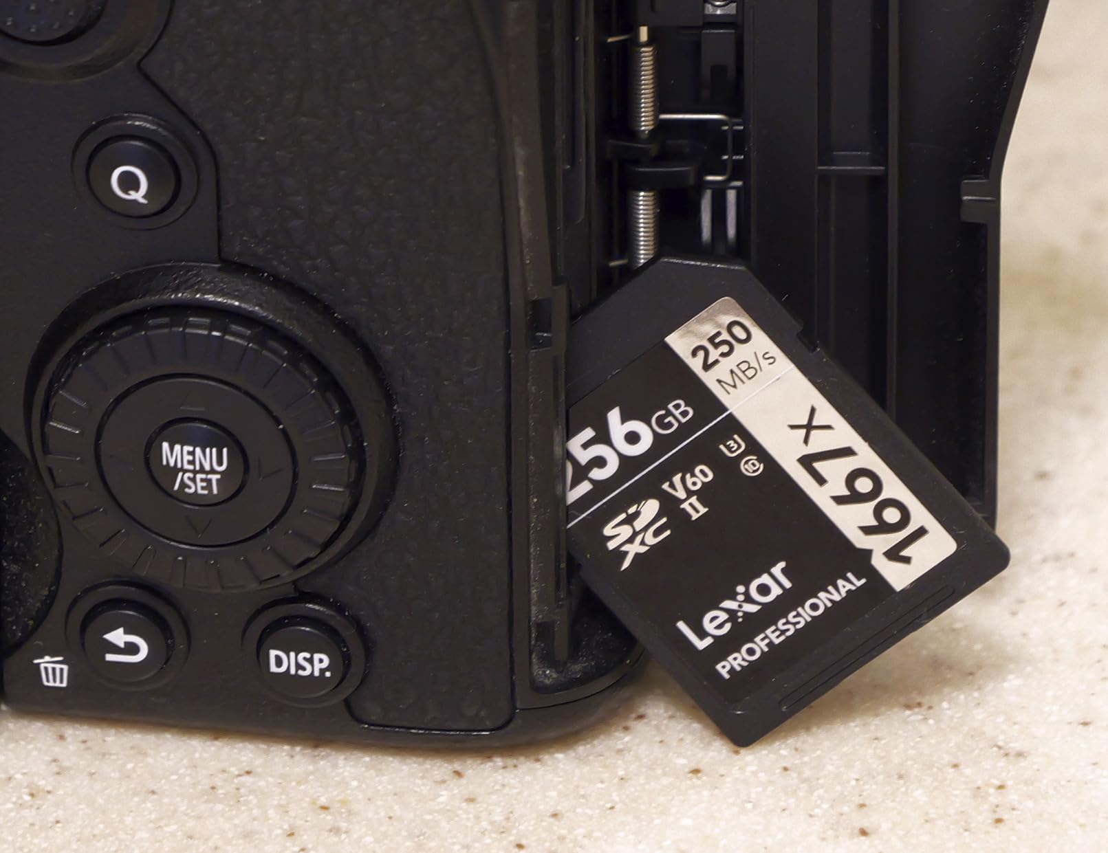 Lexar 128GB Professional 1667x SD Card, UHS-II, C10, U3, V60, Full HD, 4K, Up To 250MB/s Read customer photo 2