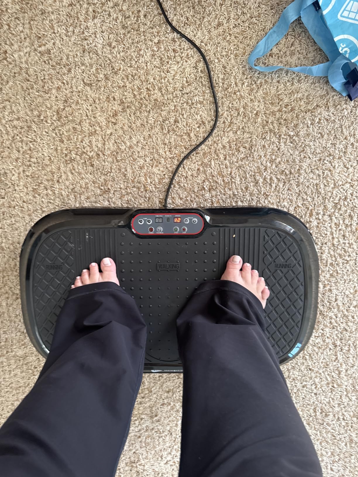 Lifepro Waver Vibration Plate Exercise Machine for Lymphatic Drainage, Muscle Activation, Full-Body Workout Vibrating Platform with Loop Bands, Fitness Equipment for Strength Toning & Fat Loss customer photo 2