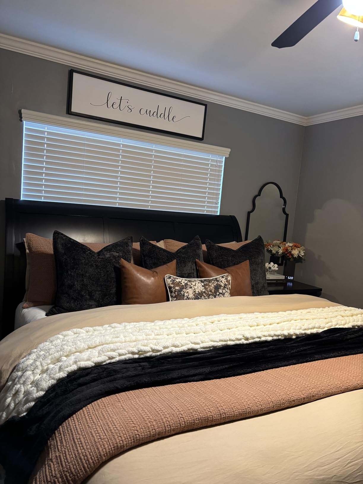 Bedsure White Duvet Cover Queen Size - 3 Pieces Prewashed Cotton-Like Polyester Extra Soft Bedding Set, Includes 1 Duvet Cover 90x90 Inches with Zipper Closure & 2 Pillow Shams, Comforter Not Included customer photo 1