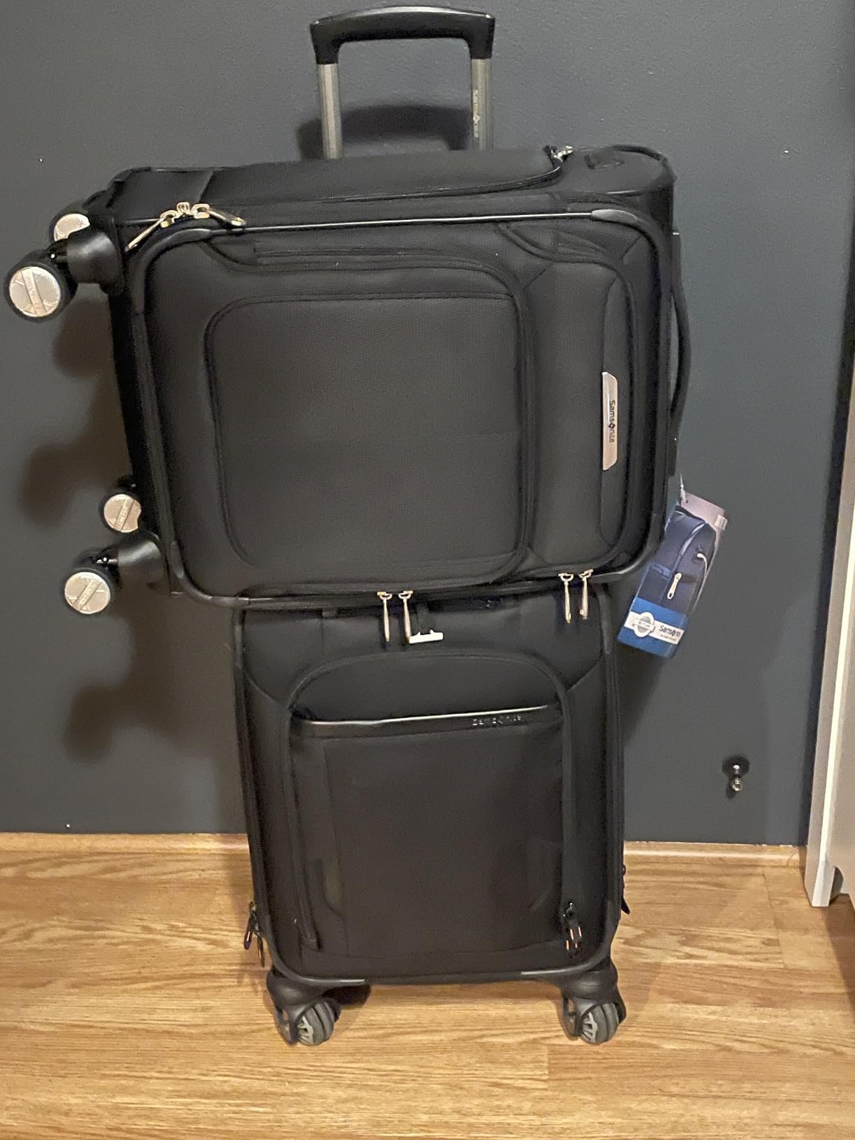 Samsonite Solyte DLX Softside Expandable Luggage with Spinner Wheels, Midnight Black, Checked-Large 29-Inch customer photo 1