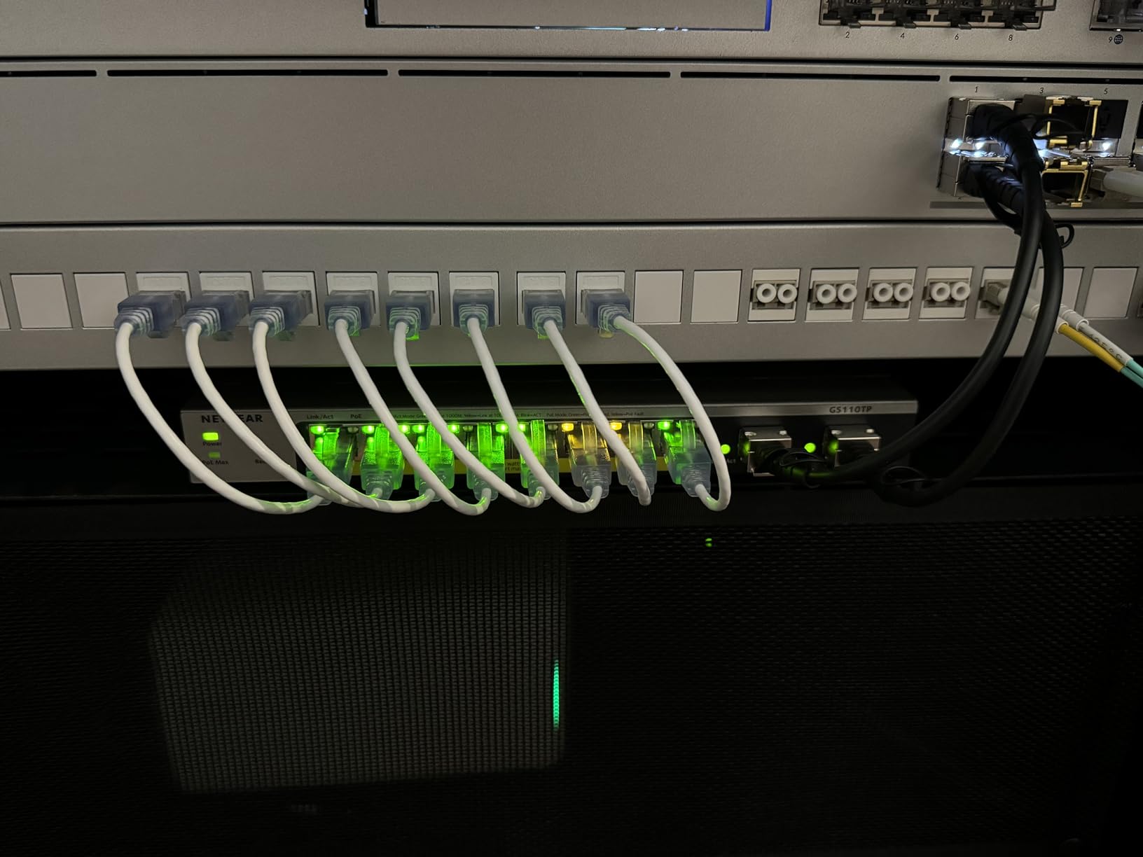 NETGEAR 10-Port PoE Gigabit Ethernet Smart Switch (GS110TP) - Managed, with 8 x PoE+ @ 55W, 2 x 1G SFP, Optional Insight Cloud Management, Desktop or Wall Mount, and Limited Lifetime Protection customer photo 2