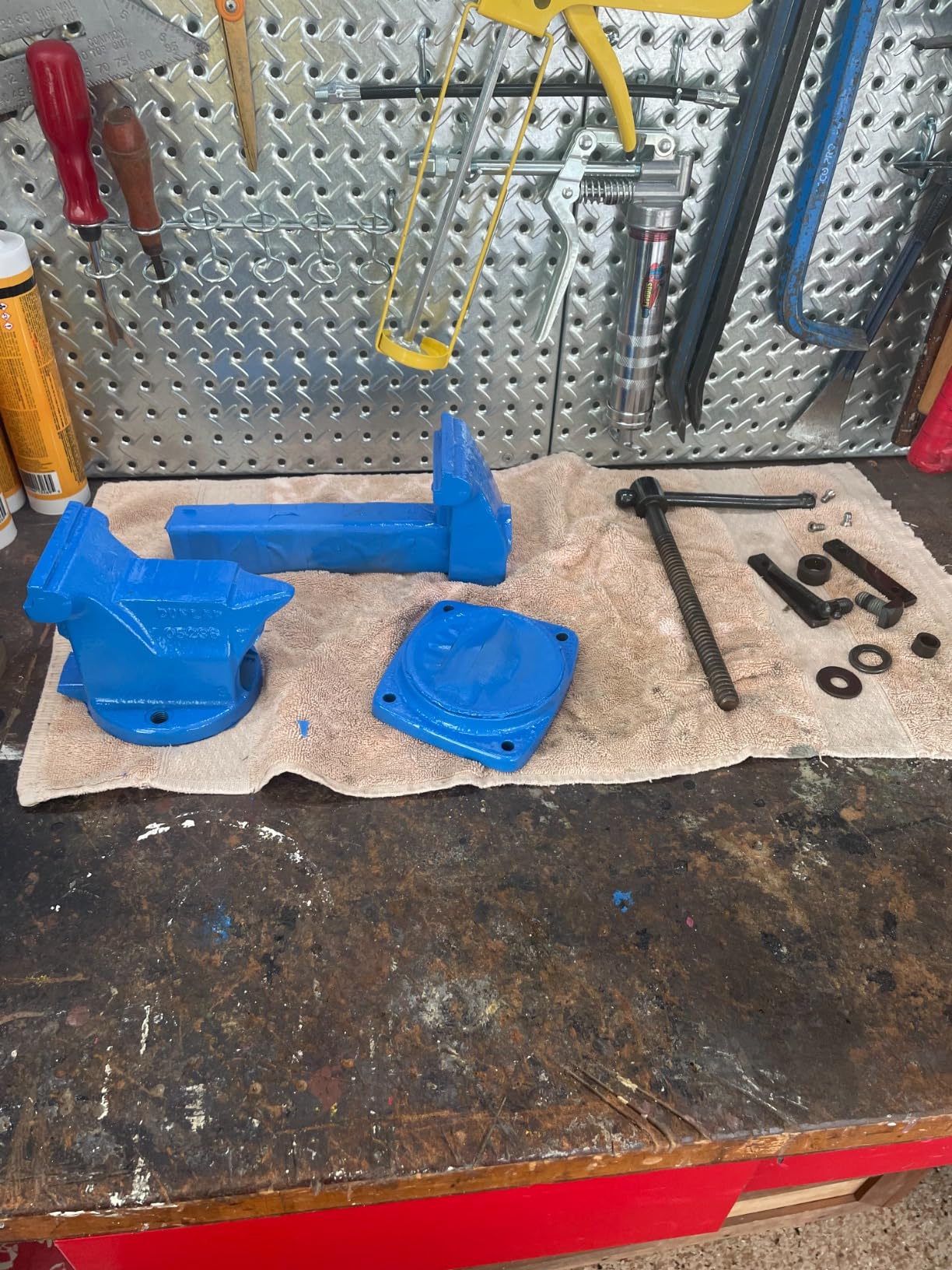 LE LEMATEC Sand Blaster Gun Kit - Portable Sandblaster for Air Compressor - Rust Removal & Glass Etching - Gravity Feed & Siphon Modes - AS118-2C customer photo 2