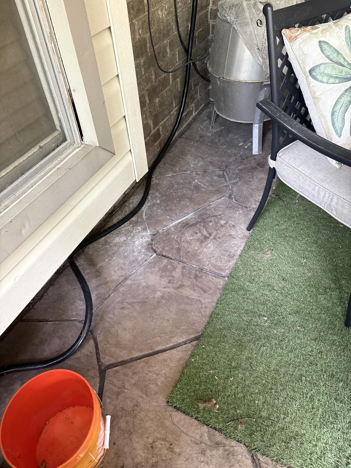 CRAFTSMAN CMXEVBE17250 2.5 Gallon 2.5 Peak HP Wet Dry Vac, Portable Shop Vacuum Wet and Dry with Filter Bag, Hose and Attachments customer photo 2